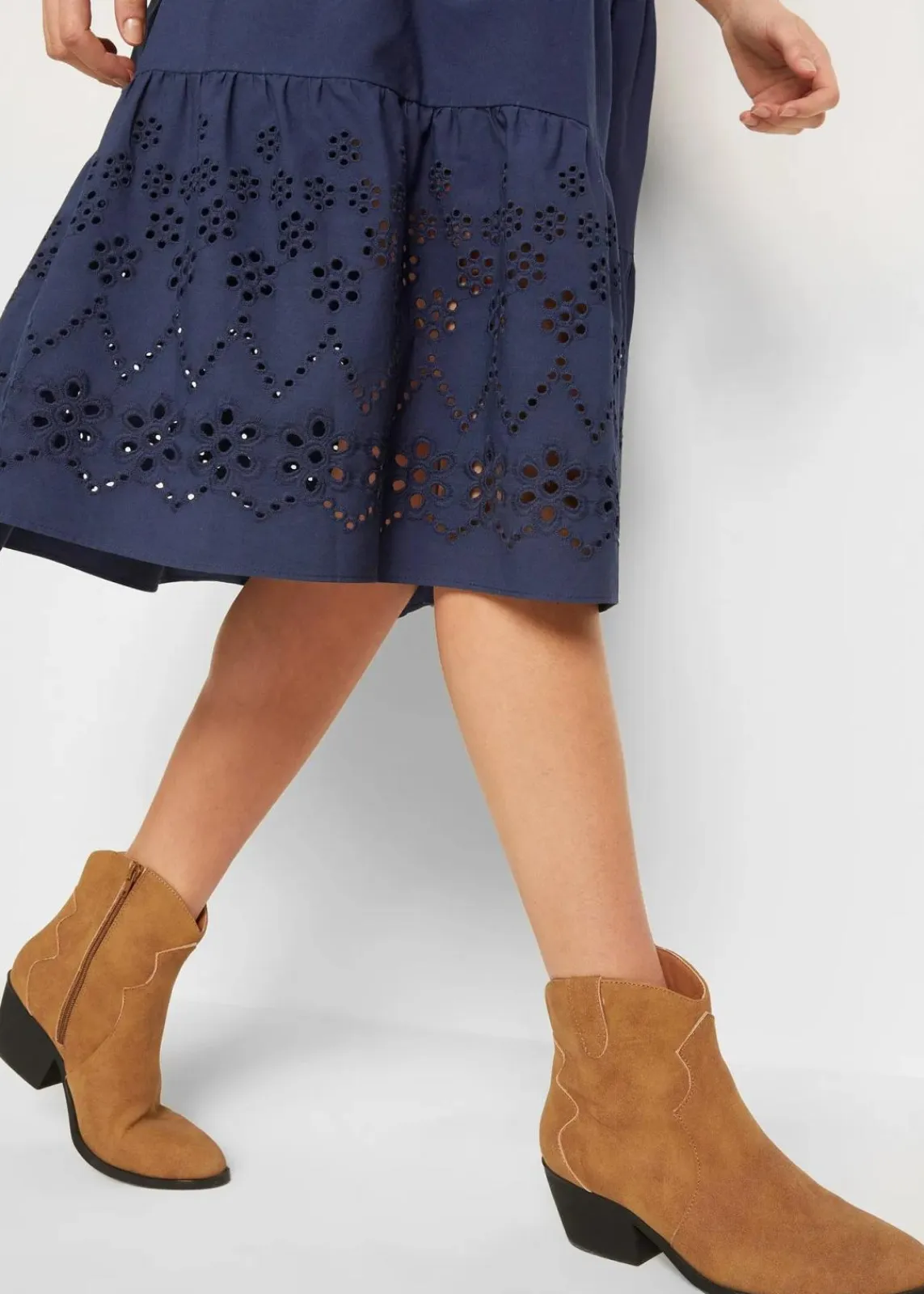 bonprix Kleider|Bekleidung·Pullover & Strickjacken^Tunika-Kleid aus reiner Baumwolle mit Lochstickerei dunkelblau