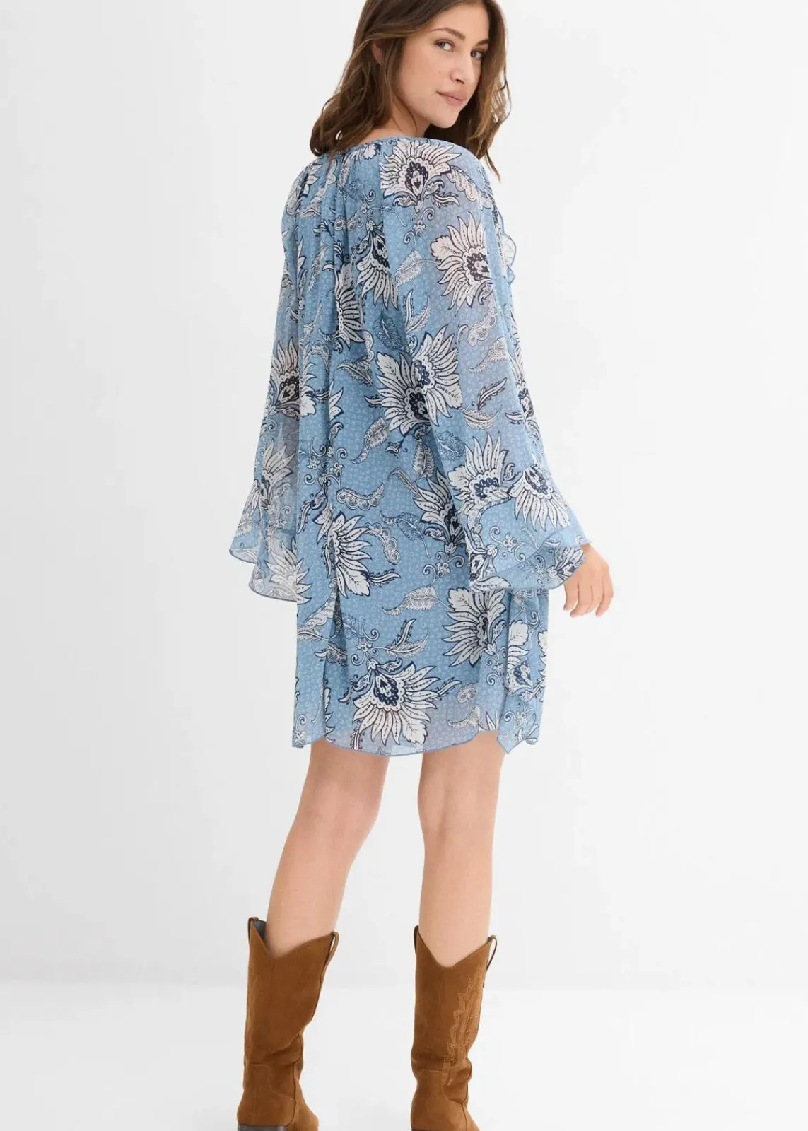 bonprix Kleider|Nachhaltigere Materialien^Tunika-Kleid aus strukturiertem Chiffon wellenblau/wollweiß bedruckt