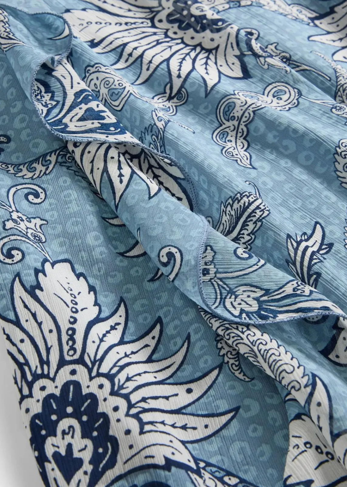 bonprix Kleider|Nachhaltigere Materialien^Tunika-Kleid aus strukturiertem Chiffon wellenblau/wollweiß bedruckt