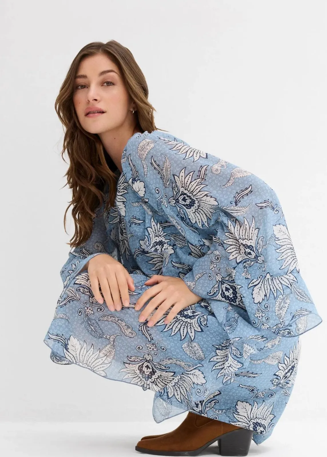bonprix Kleider|Nachhaltigere Materialien^Tunika-Kleid aus strukturiertem Chiffon wellenblau/wollweiß bedruckt