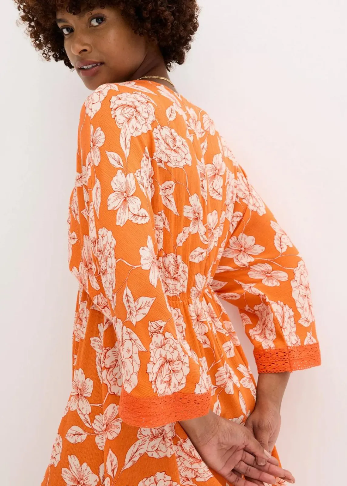 bonprix Bekleidung·Pullover & Strickjacken|Kleider^Tunika-Kleid mit Spitze aus strukturierter Viskose orange floral