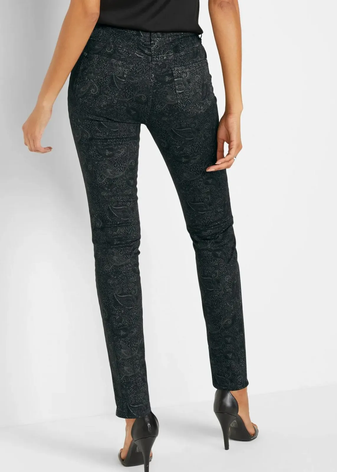 bonprix Bekleidung·Kleider|Hosen^Twillhose mit edlem Druck schwarz/rauchgrau paisley