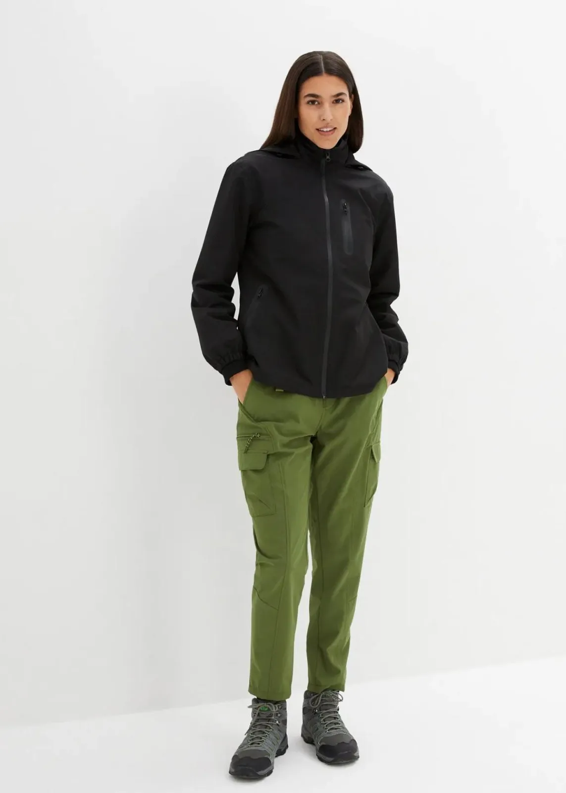 bonprix Bekleidung·Jumpsuits|Bekleidung·Sweat^Ultraleichte Regenjacke schwarz