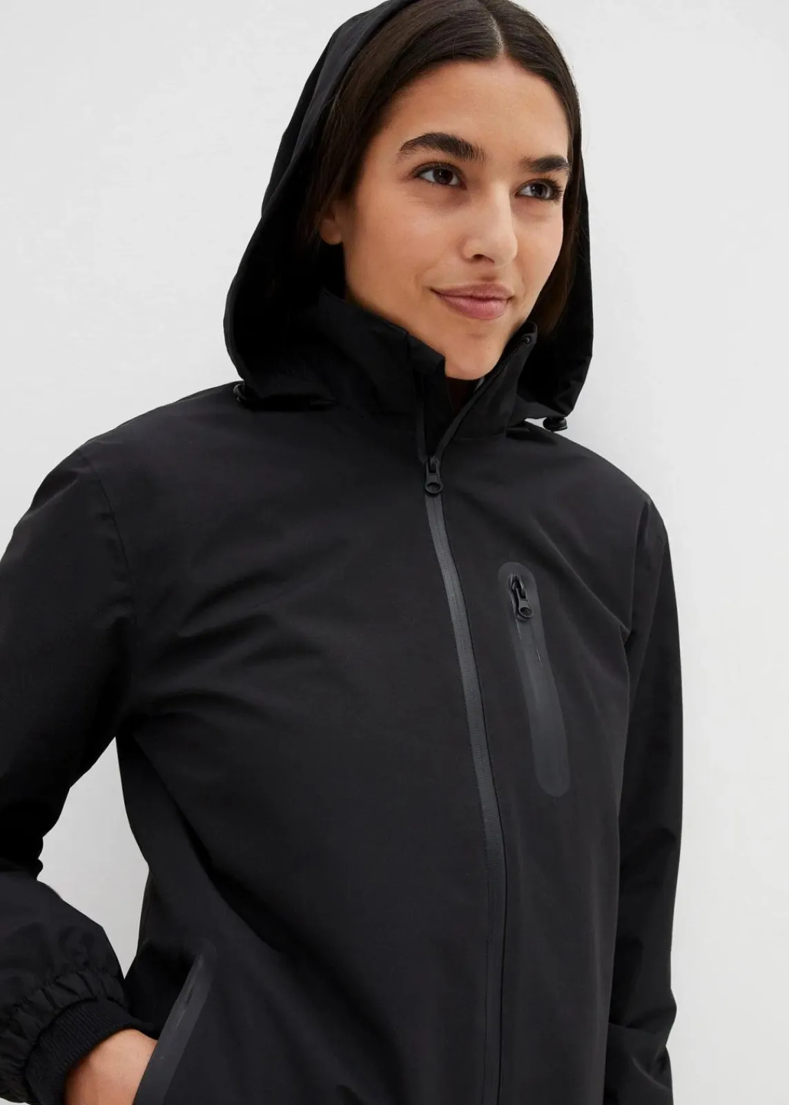 bonprix Bekleidung·Jumpsuits|Bekleidung·Sweat^Ultraleichte Regenjacke schwarz