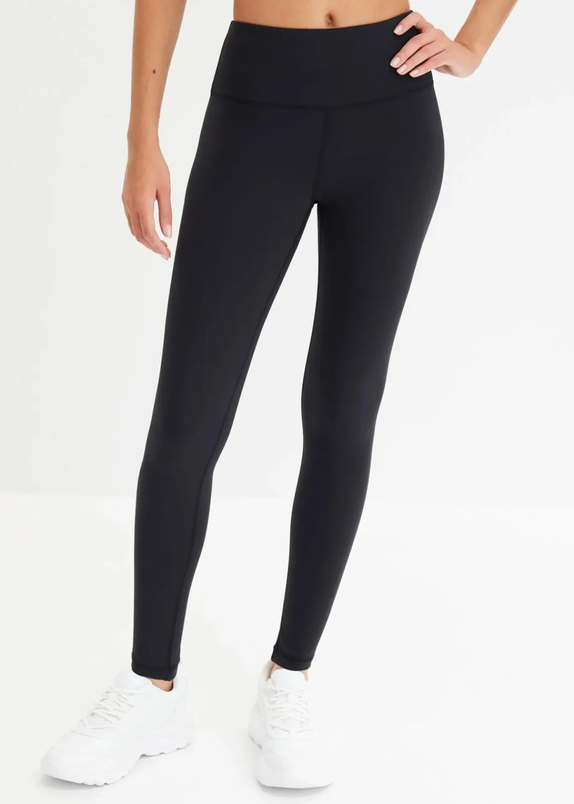bonprix Bekleidung·Sweat|Bekleidung·Kleider^Ultra-leichte Sport-Leggings mit Komfortbund schwarz