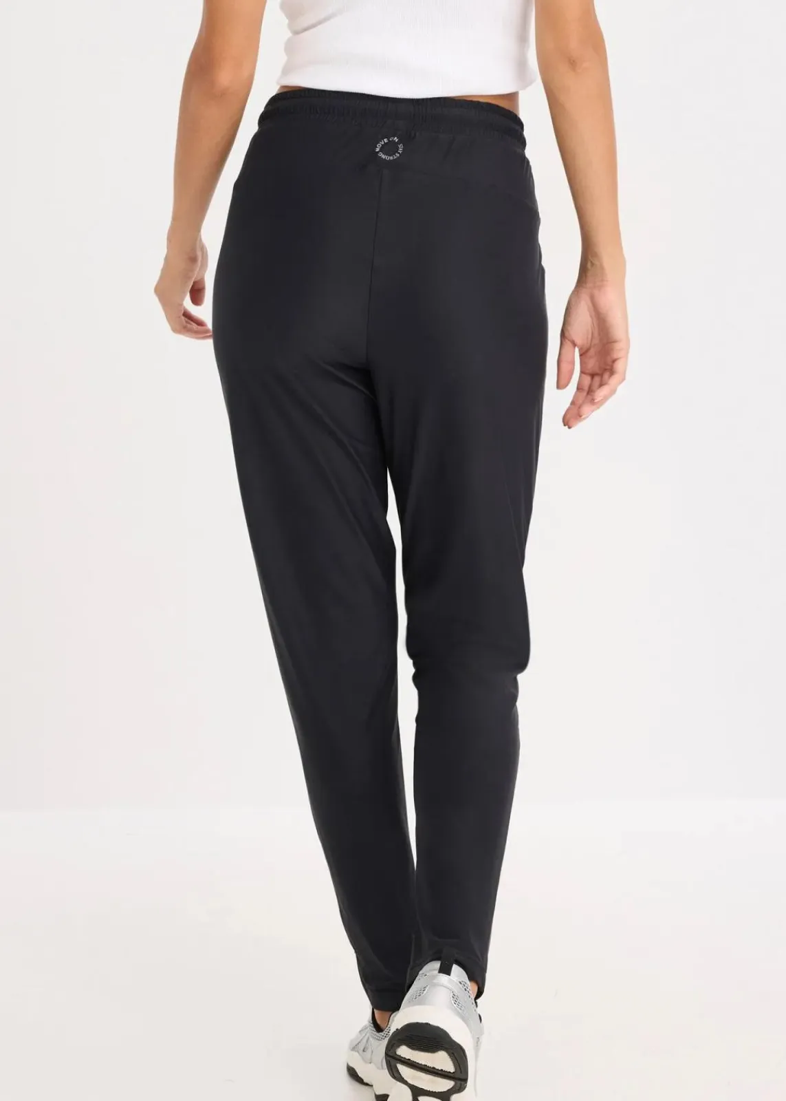 bonprix Bekleidung·Sweat|Bekleidung·Kleider^Ultrasofte Sporthose, schnelltrocknend schwarz