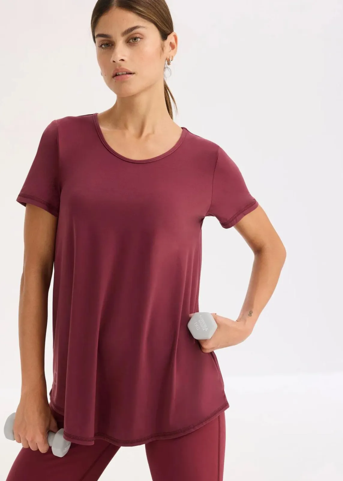 bonprix Bekleidung·Sweat|Nachhaltigere Materialien^Ultrasoftes Funktionsshirt mit Mesheinsatz, schnelltrocknend burgunderrot