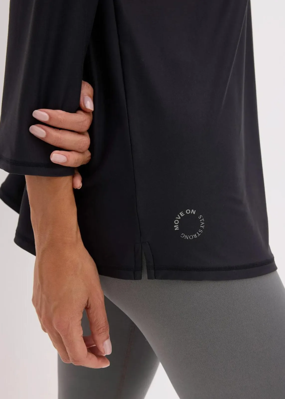 bonprix Bekleidung·Sweat|Nachhaltigere Materialien^Ultrasoftes Funktionsshirt mit ¾ Ärmel, schnelltrocknend schwarz