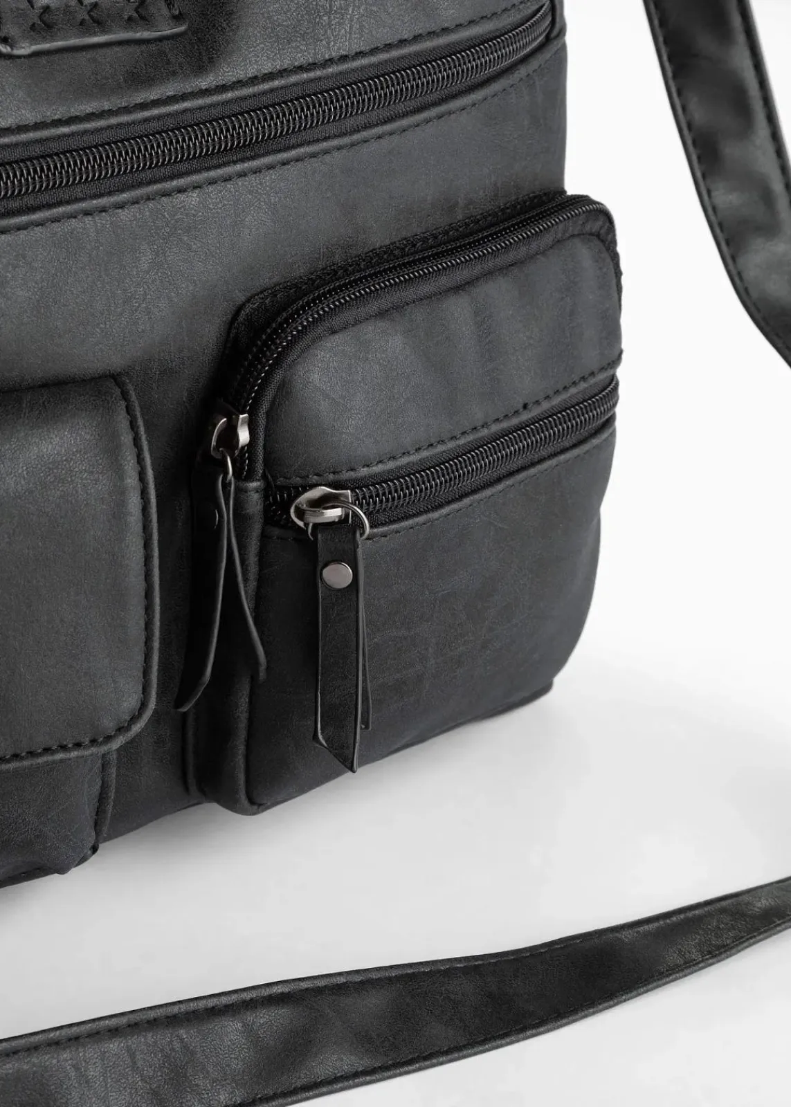 bonprix Taschen^Umhängetasche mit Außentaschen schwarz