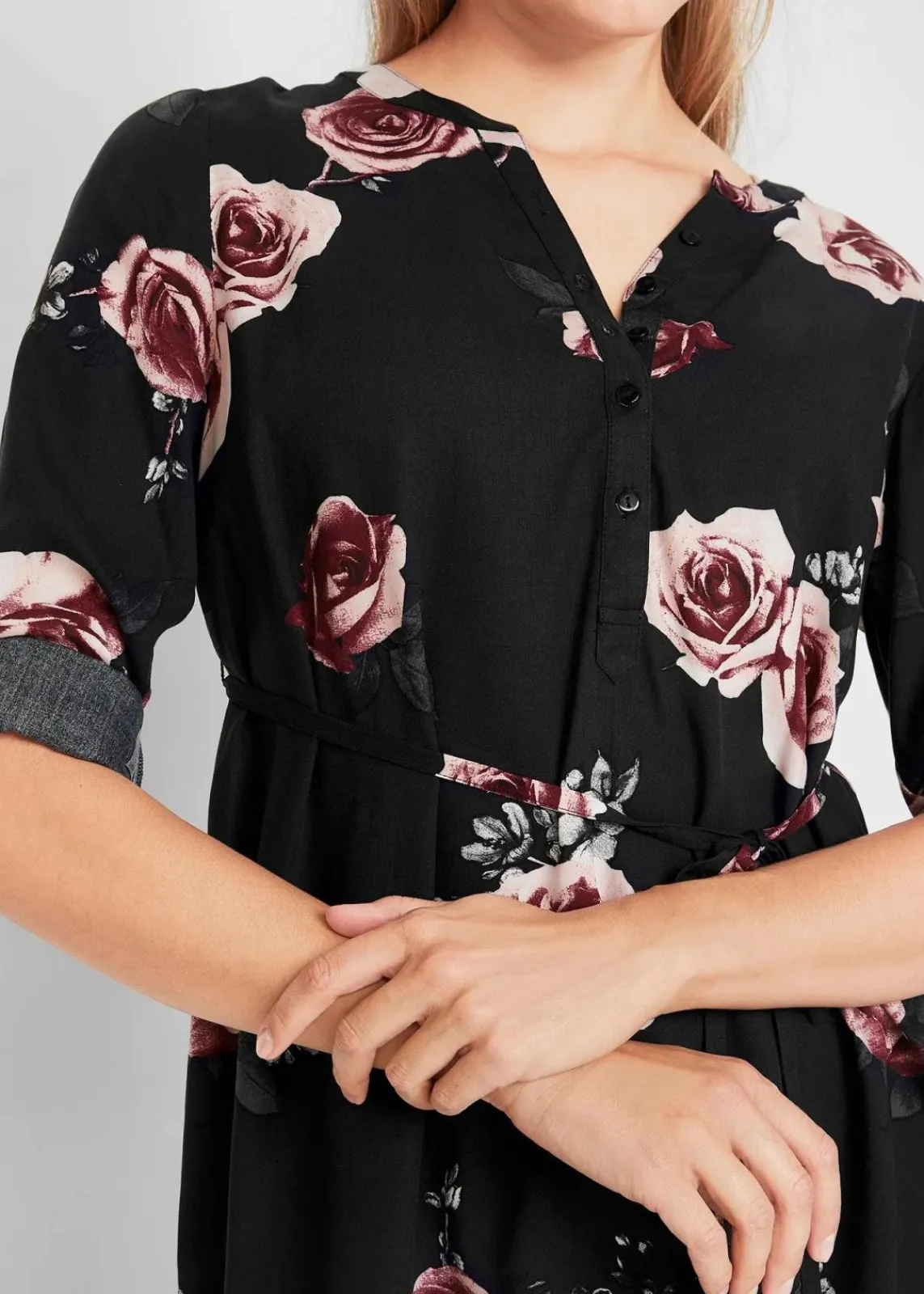 bonprix Bekleidung·Blazer|Nachhaltigere Materialien^Umstands- und Stillblusenkleid aus fließender Viskose schwarz geblümt