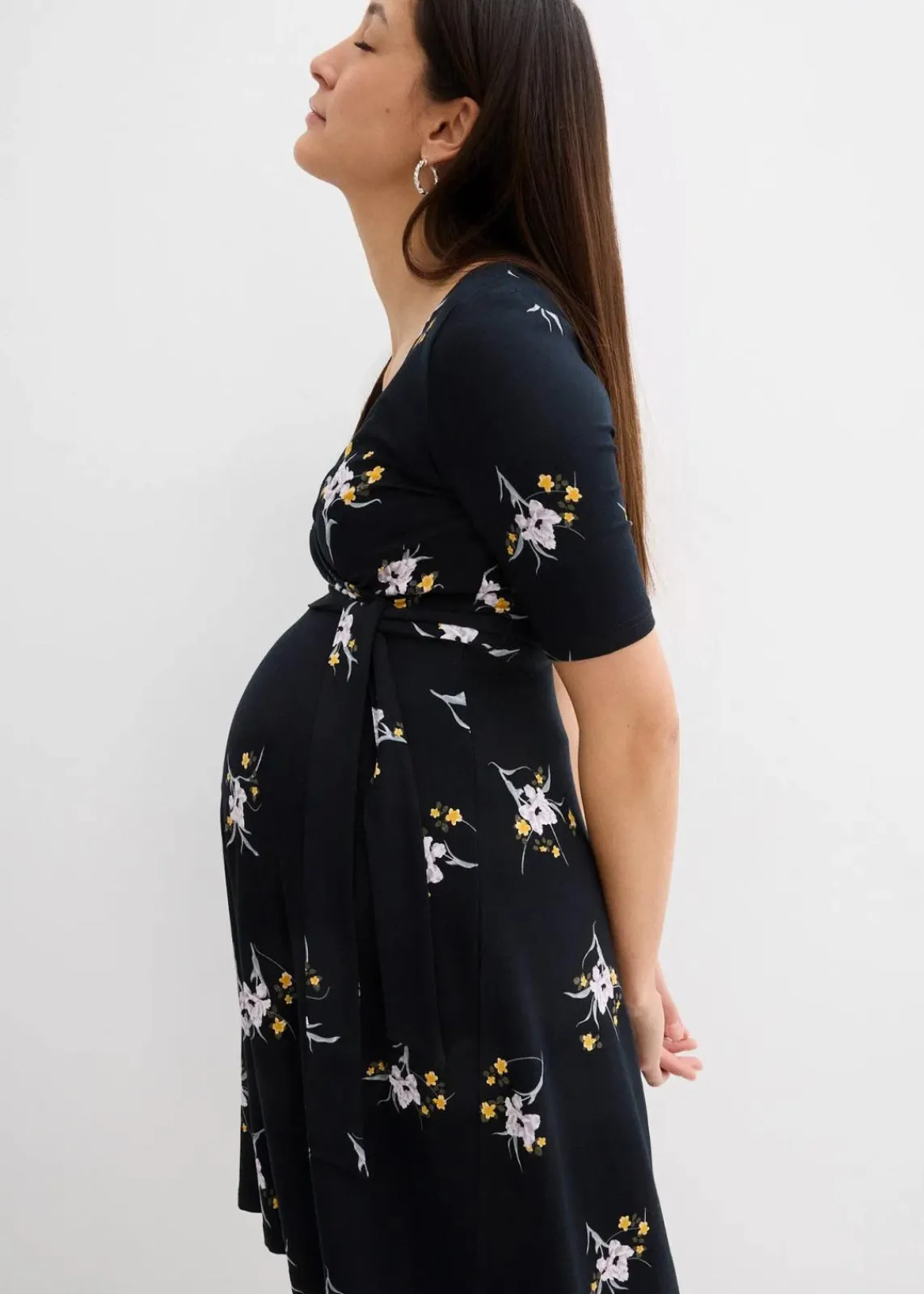 bonprix Bekleidung·Blazer|Umstandsmode^Umstands- und Stillkleid aus weicher Viskose schwarz geblümt