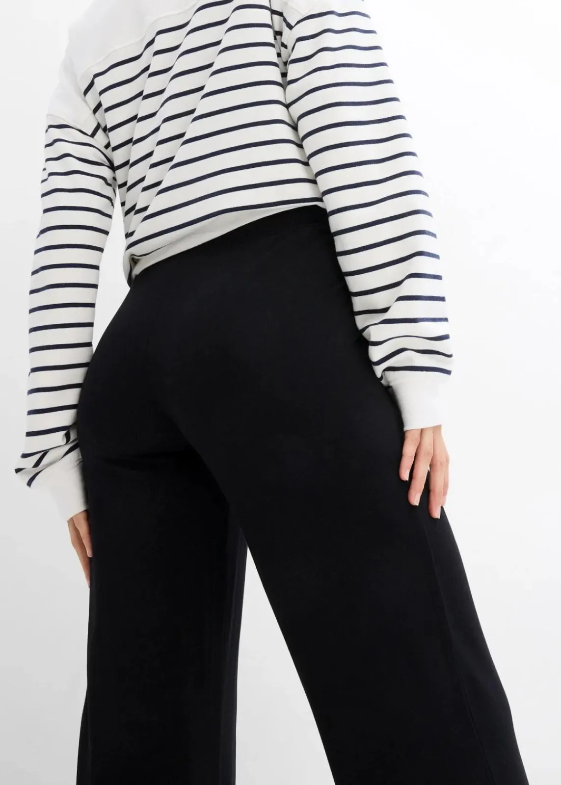 bonprix Bekleidung·Blazer|Nachhaltigere Materialien^Umstandshose aus Jersey mit gesmoktem Bund, gerades Bein schwarz