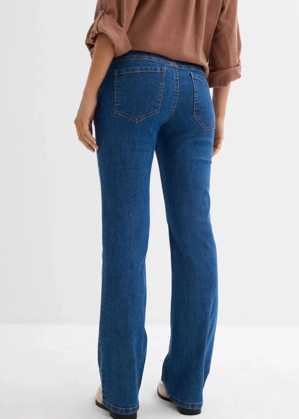 bonprix Bekleidung·Blazer|Umstandsmode^Umstandsjeans mit Bio-Baumwolle, leicht ausgestelltes Bein blau denim