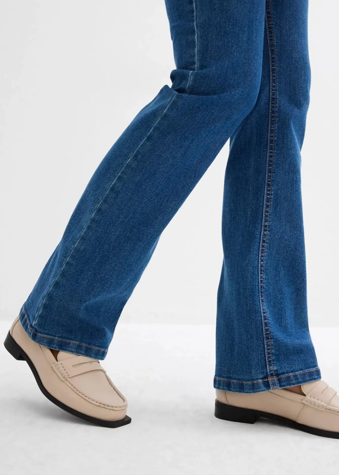 bonprix Bekleidung·Blazer|Umstandsmode^Umstandsjeans mit Bio-Baumwolle, leicht ausgestelltes Bein blau denim