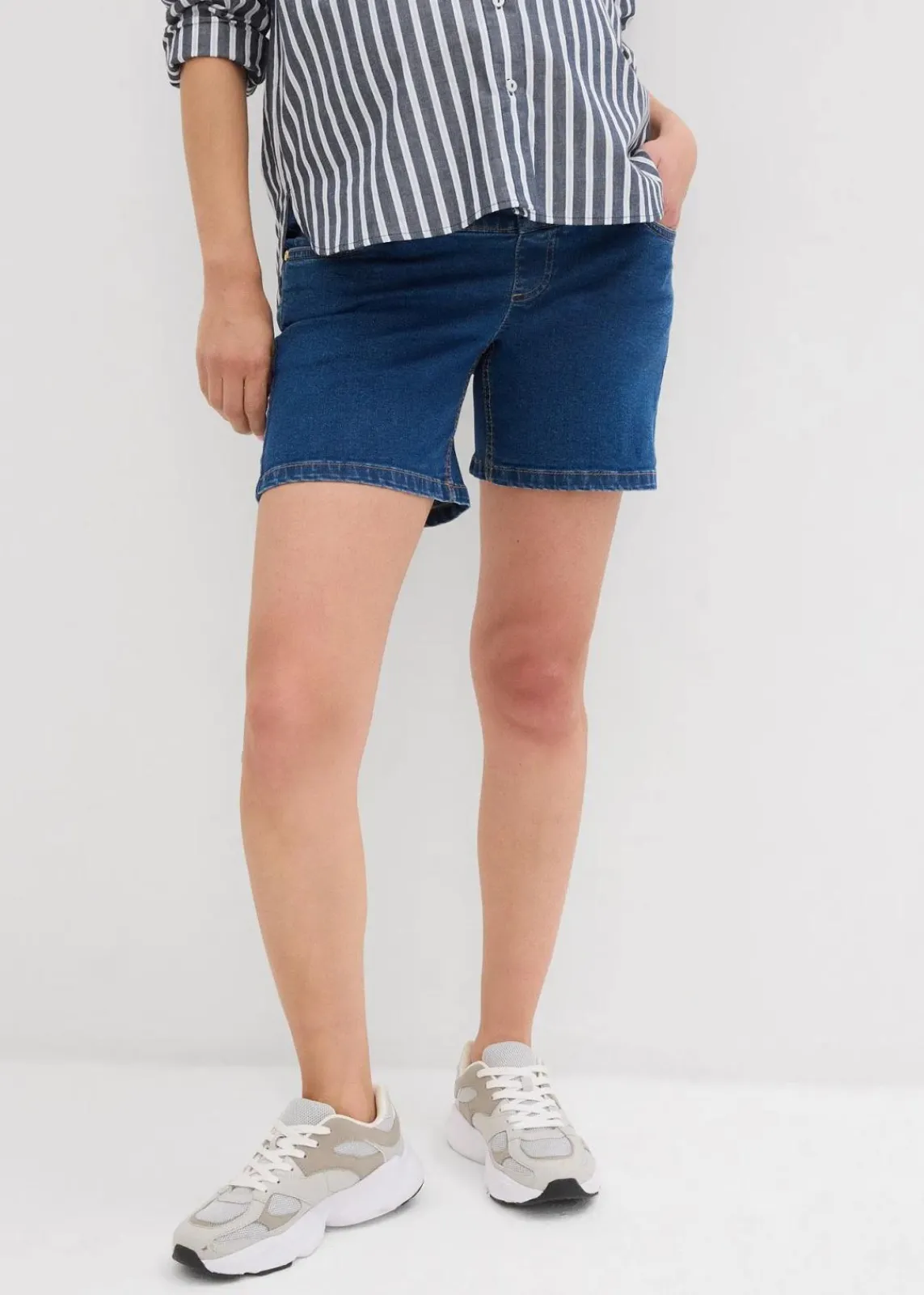 bonprix Bekleidung·Blazer|Umstandsmode^Umstandsjeansshorts aus Baumwoll- Stretchdenim blau denim