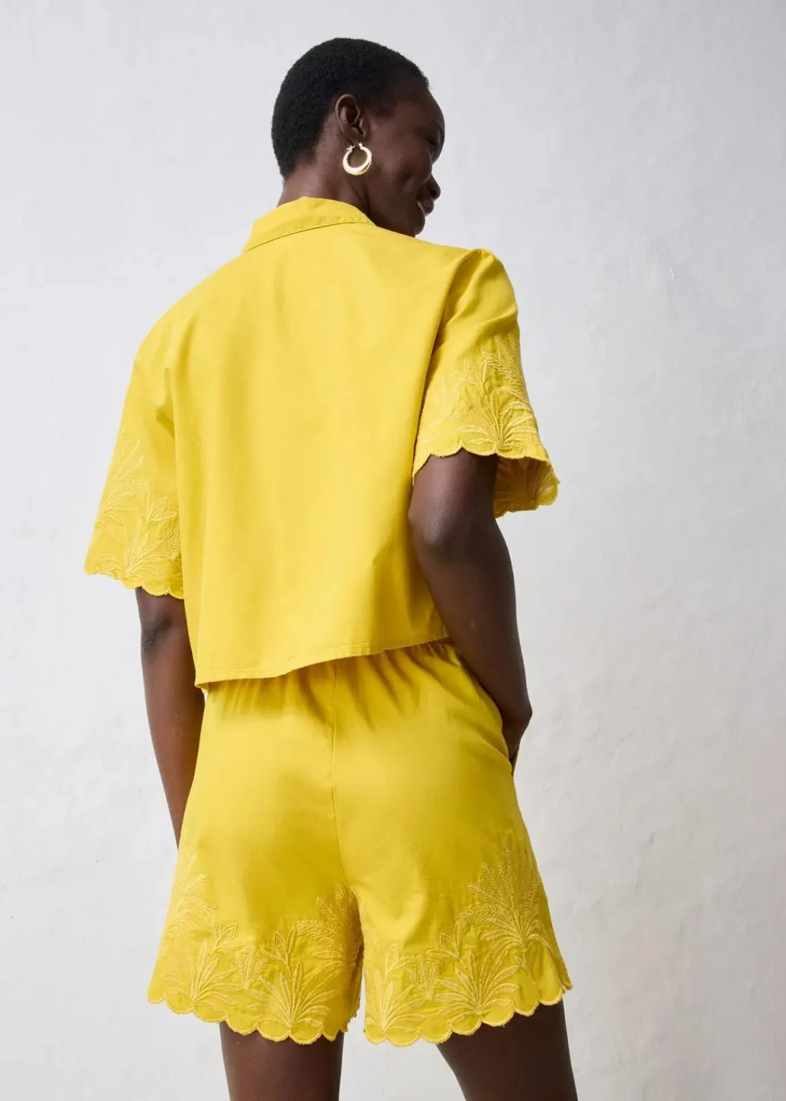 bonprix Blusen & Tuniken|Premium^verkürzte Hemdbluse mit Seidenanteil lemoncurry