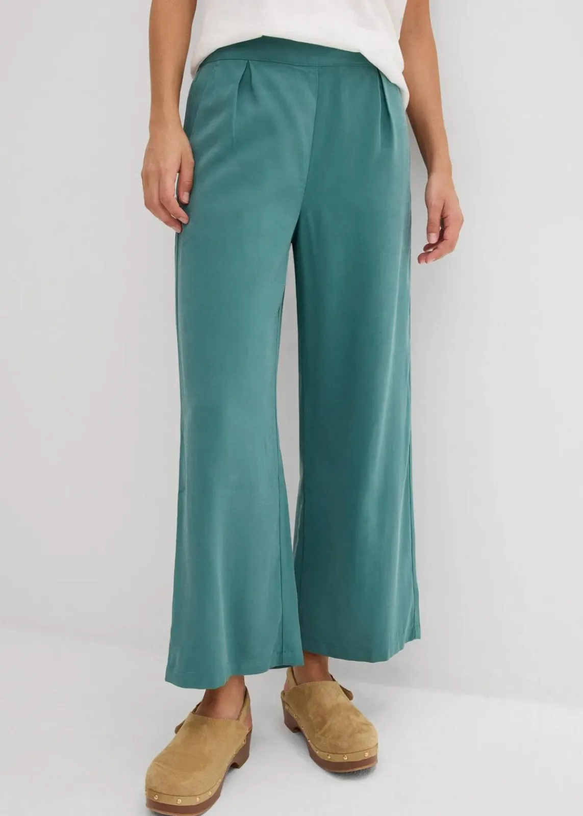 bonprix Hosen|Bekleidung·Kleider^Verkürzte Hose aus weichem Viskose-Mix graugrün