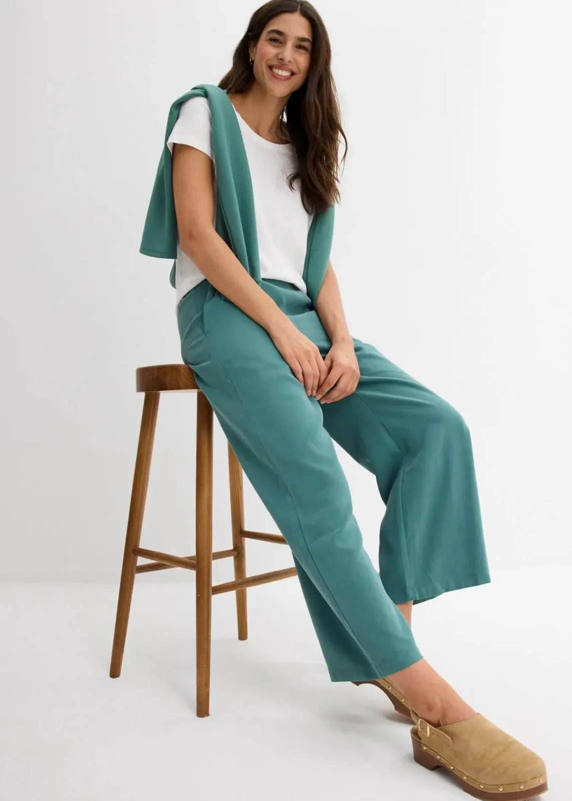 bonprix Hosen|Bekleidung·Kleider^Verkürzte Hose aus weichem Viskose-Mix graugrün