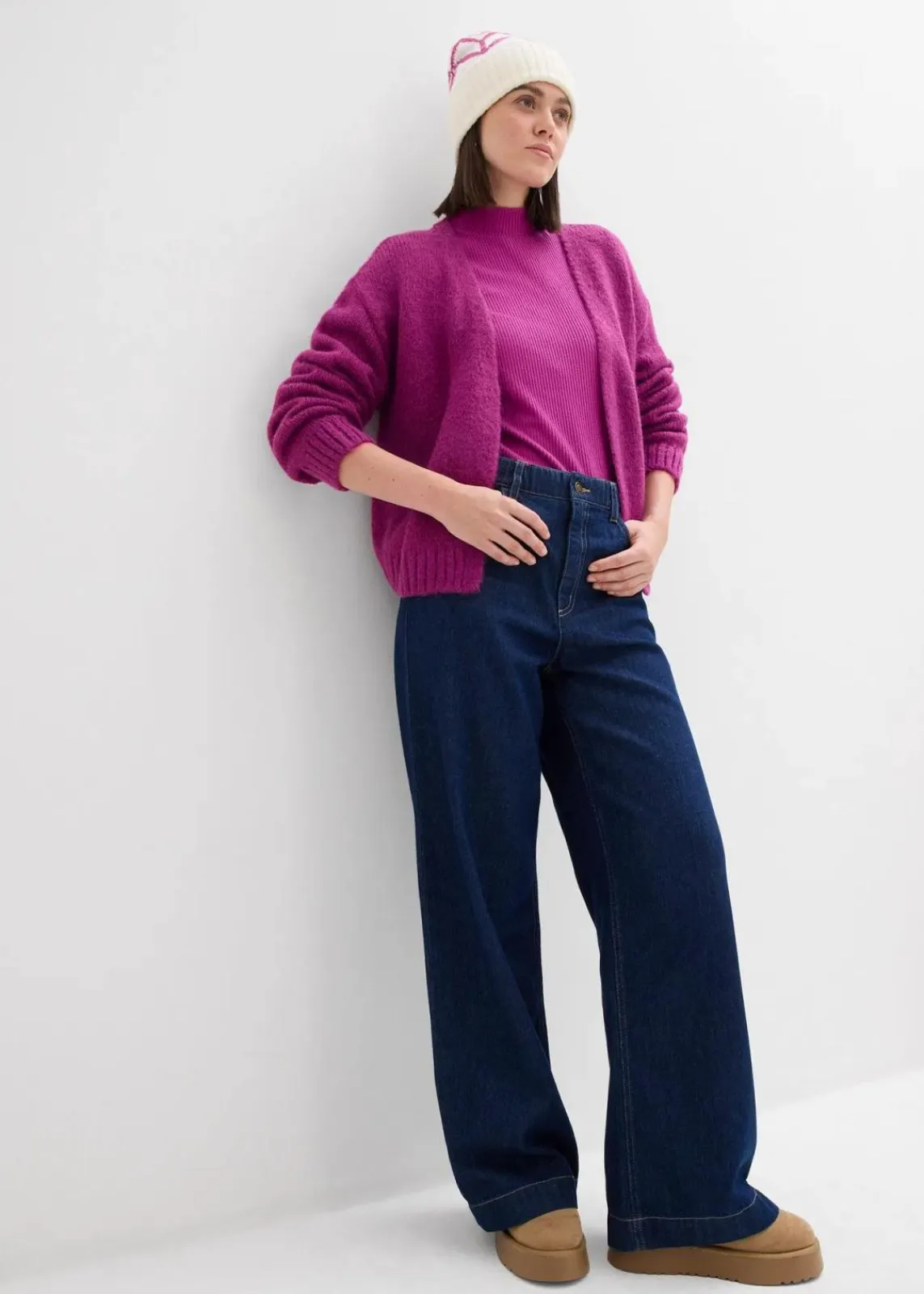 bonprix Bekleidung·Umstandsmode|Strickmode^Verkürzte Oversize Grobstrickjacke dunkelfuchsia