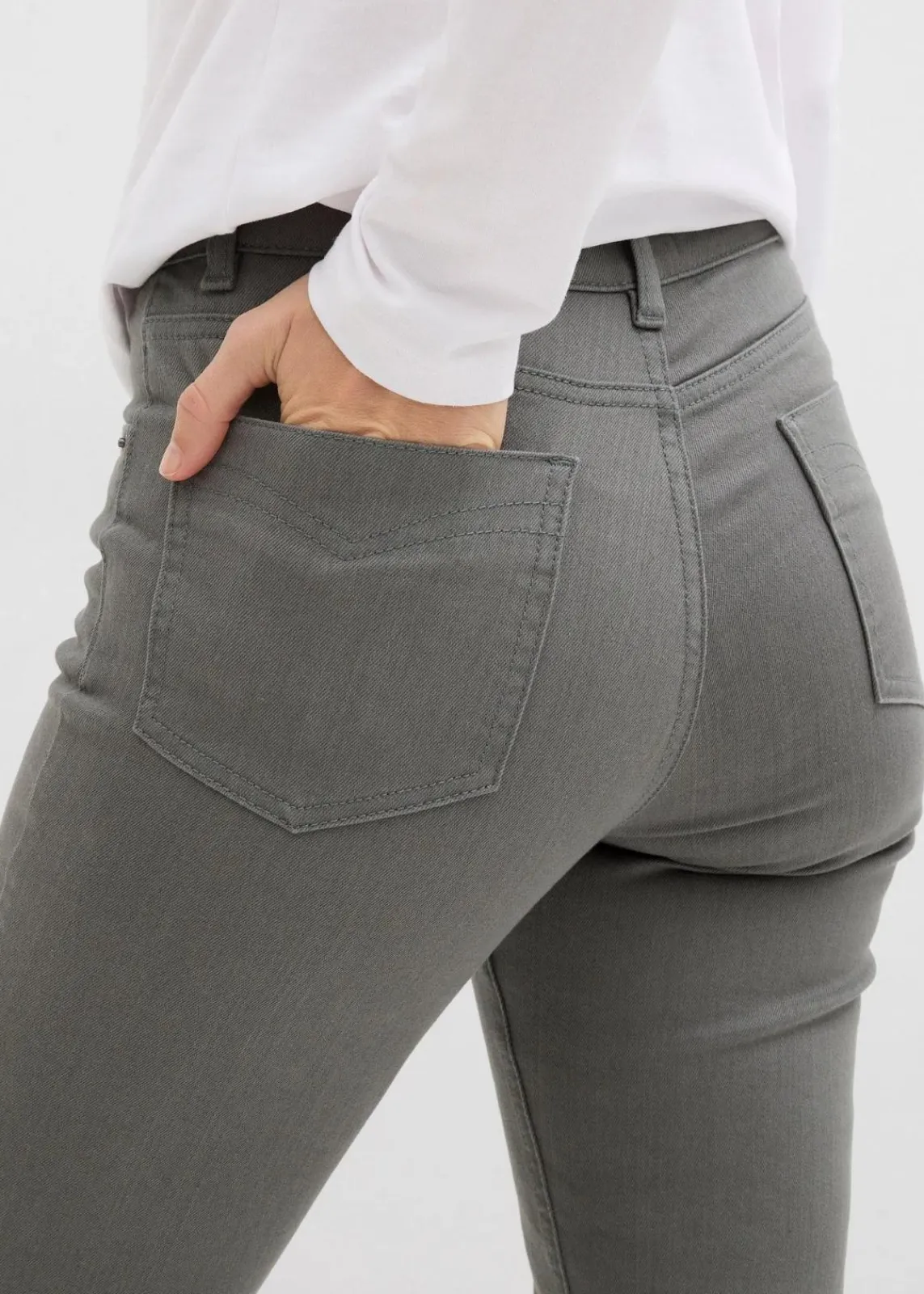 bonprix Bekleidung·Kleider|Hosen^verkürzte Twill-Hose eukalyptusgrün