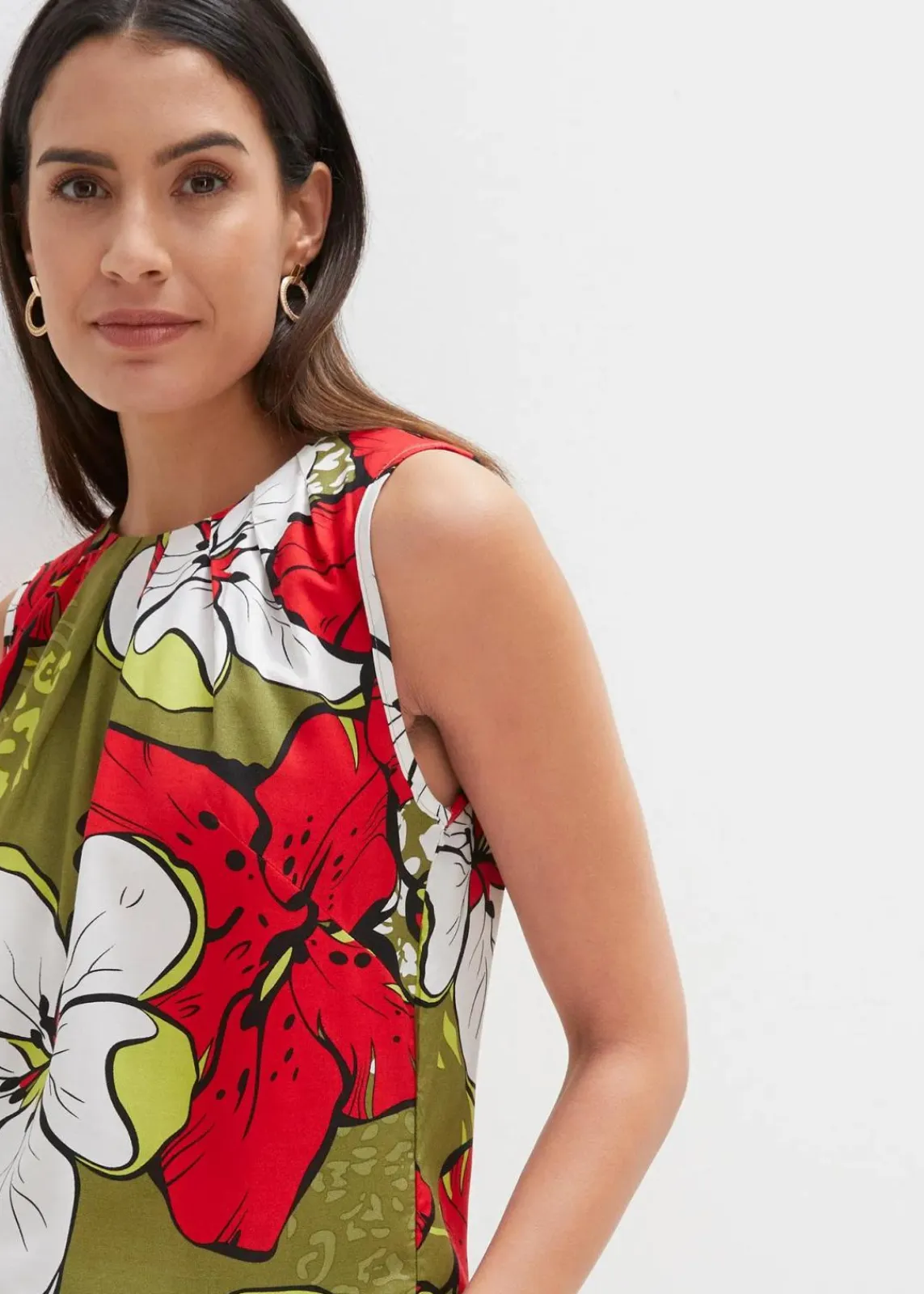 bonprix Bekleidung·Jacken & Mäntel|Blusen & Tuniken^Viskose Blusentop erdbeere/dunkelkhaki floral
