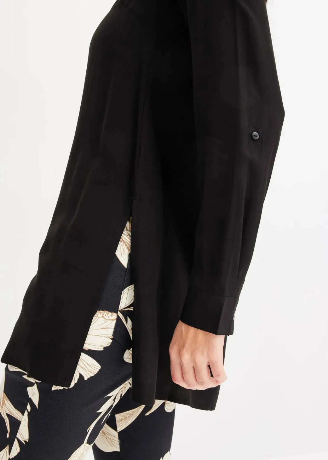 bonprix Bekleidung·Jacken & Mäntel|Nachhaltigere Materialien^Viskose Longbluse schwarz