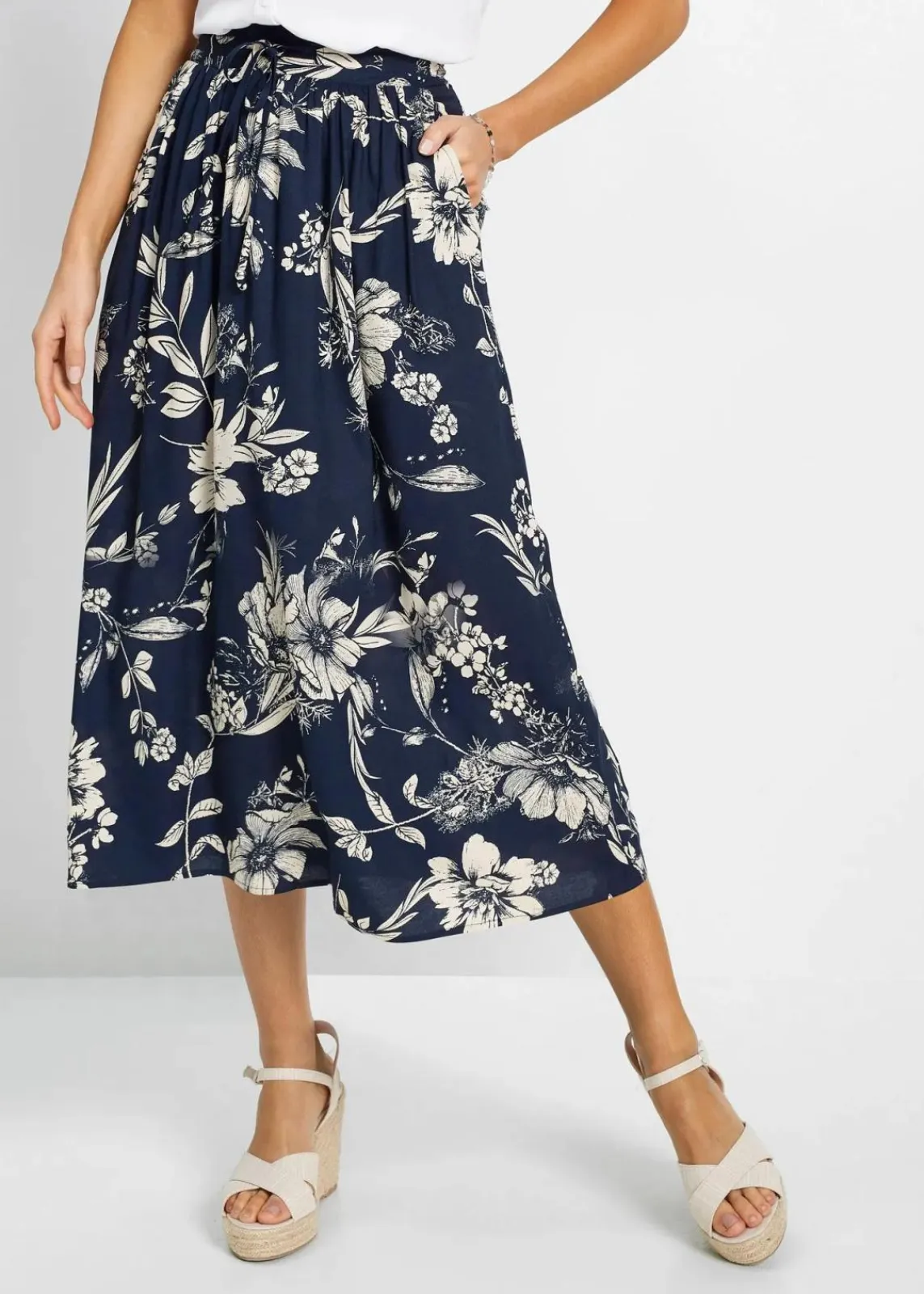 bonprix Bekleidung·Sportbekleidung|Röcke^Viskose Maxirock dunkelblau/kieselbeige floral