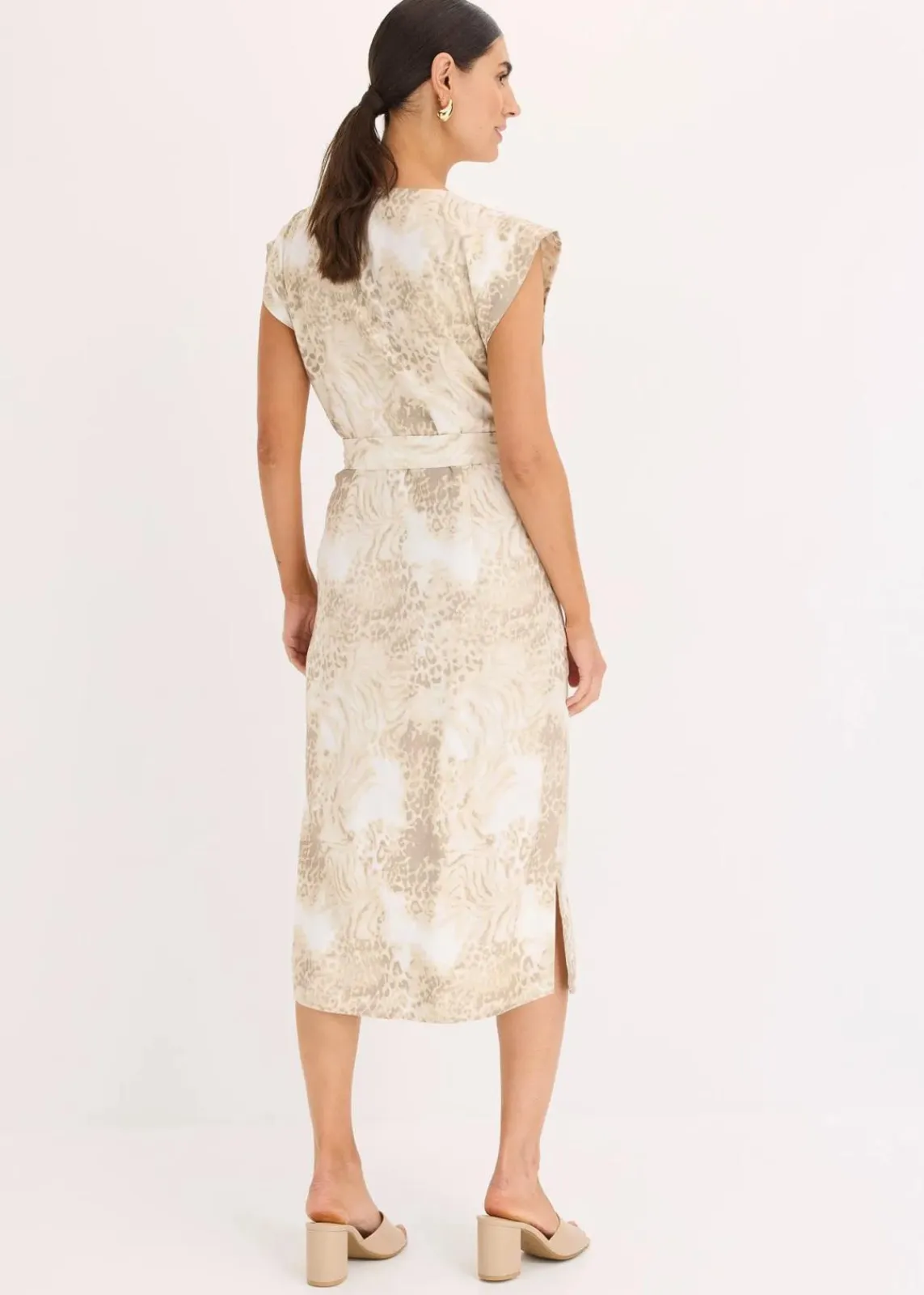 bonprix Bekleidung·Pullover & Strickjacken|Kleider^Viskose-Kleid mit Bindeband (2-tlg.Set) beige leo bedruckt