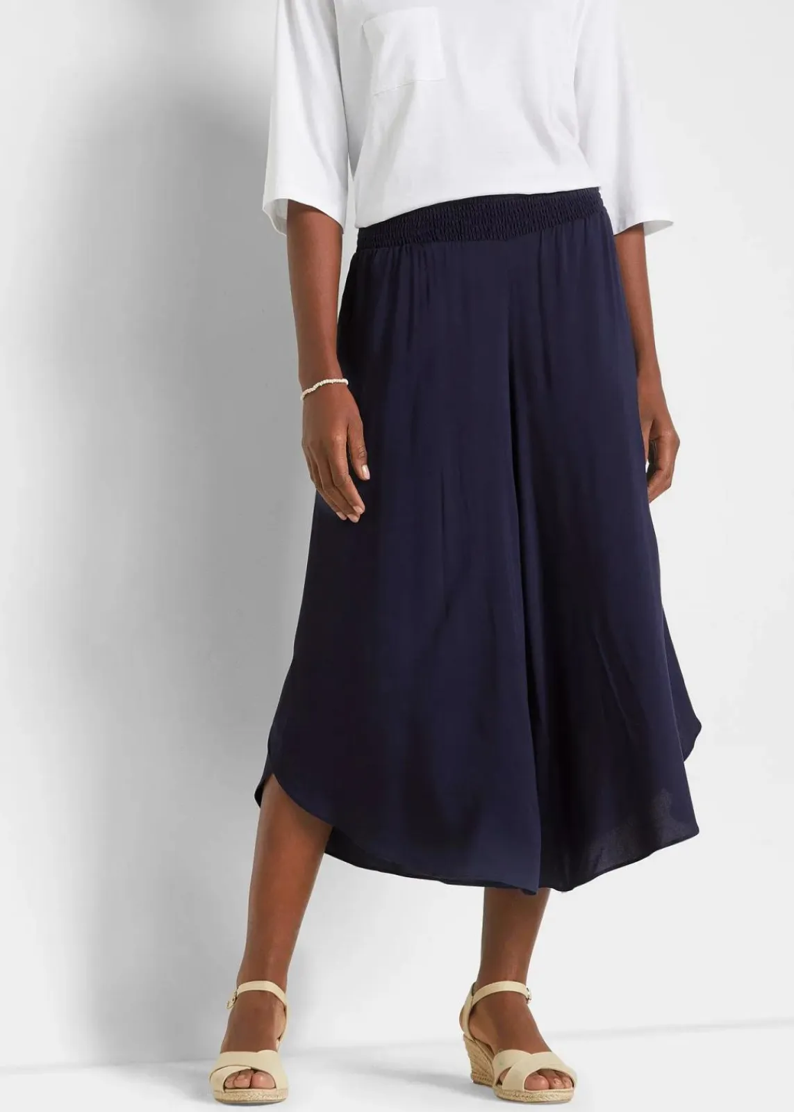bonprix Nachhaltigere Materialien|Hosen^Wadenlange Culotte aus nachhaltiger Viskose dunkelblau