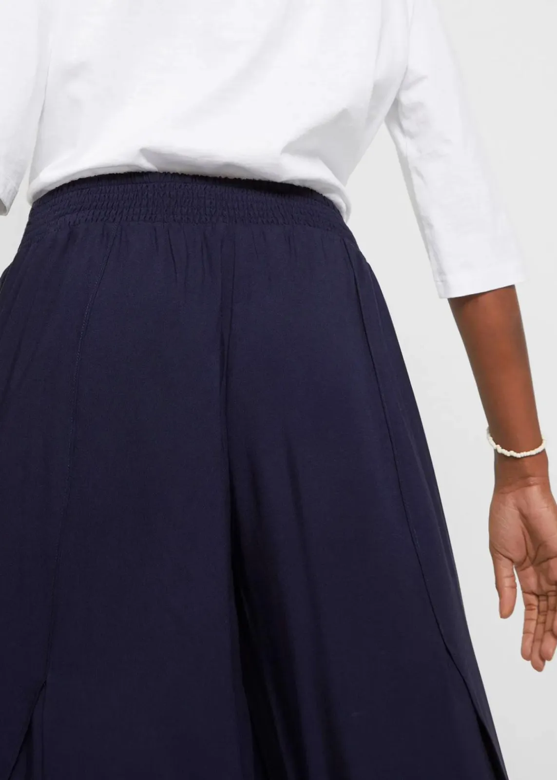 bonprix Nachhaltigere Materialien|Hosen^Wadenlange Culotte aus nachhaltiger Viskose dunkelblau