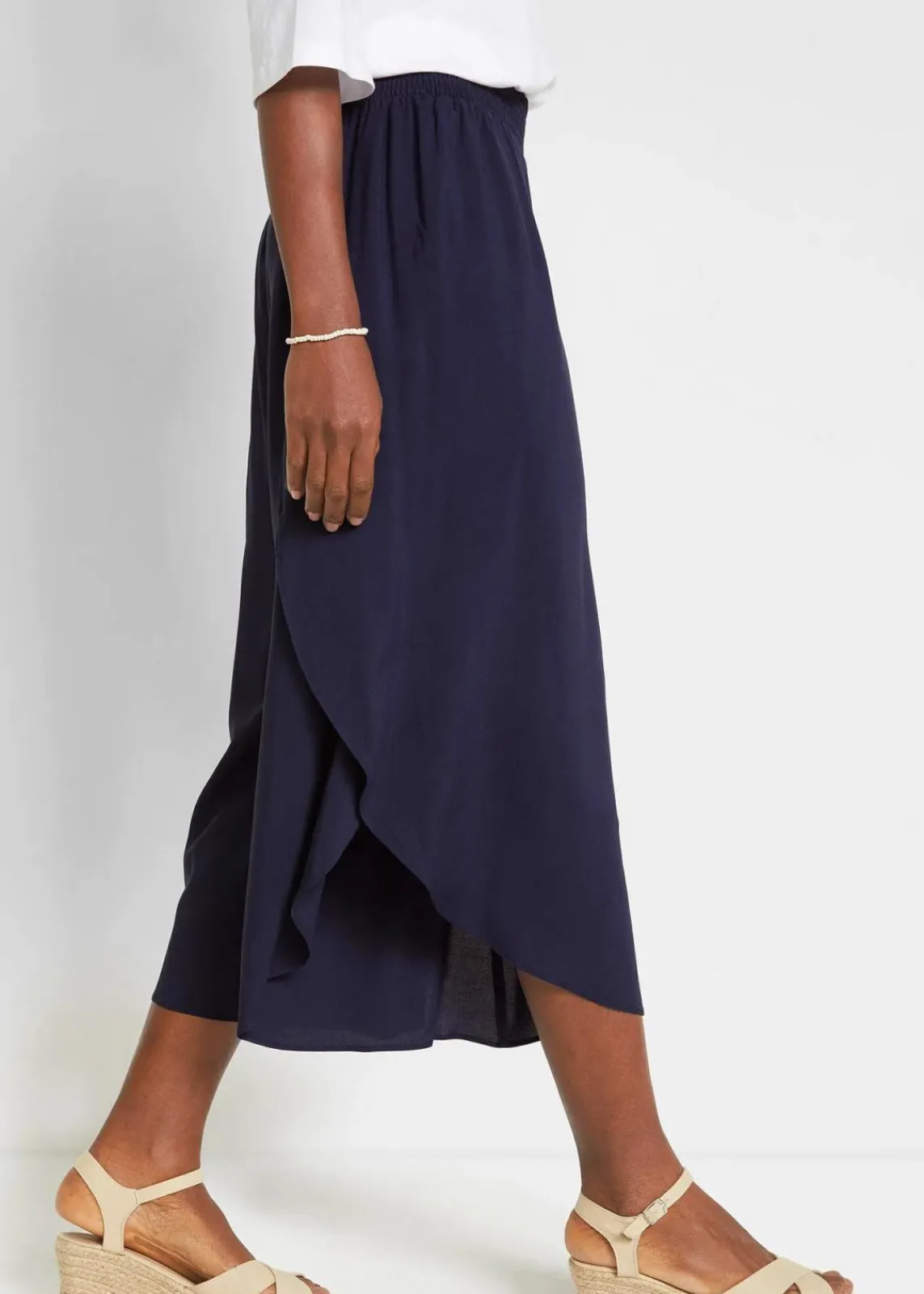bonprix Nachhaltigere Materialien|Hosen^Wadenlange Culotte aus nachhaltiger Viskose dunkelblau