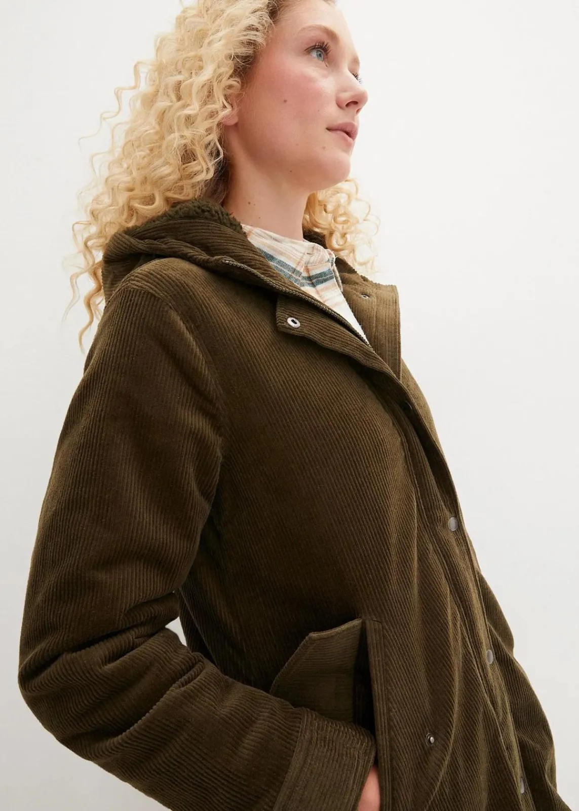 bonprix Jacken & Mäntel|Bekleidung·Hosen^Warmer Cord-Parka mit Teddy-Futter in der Kapuze, in A-Linie dunkeloliv