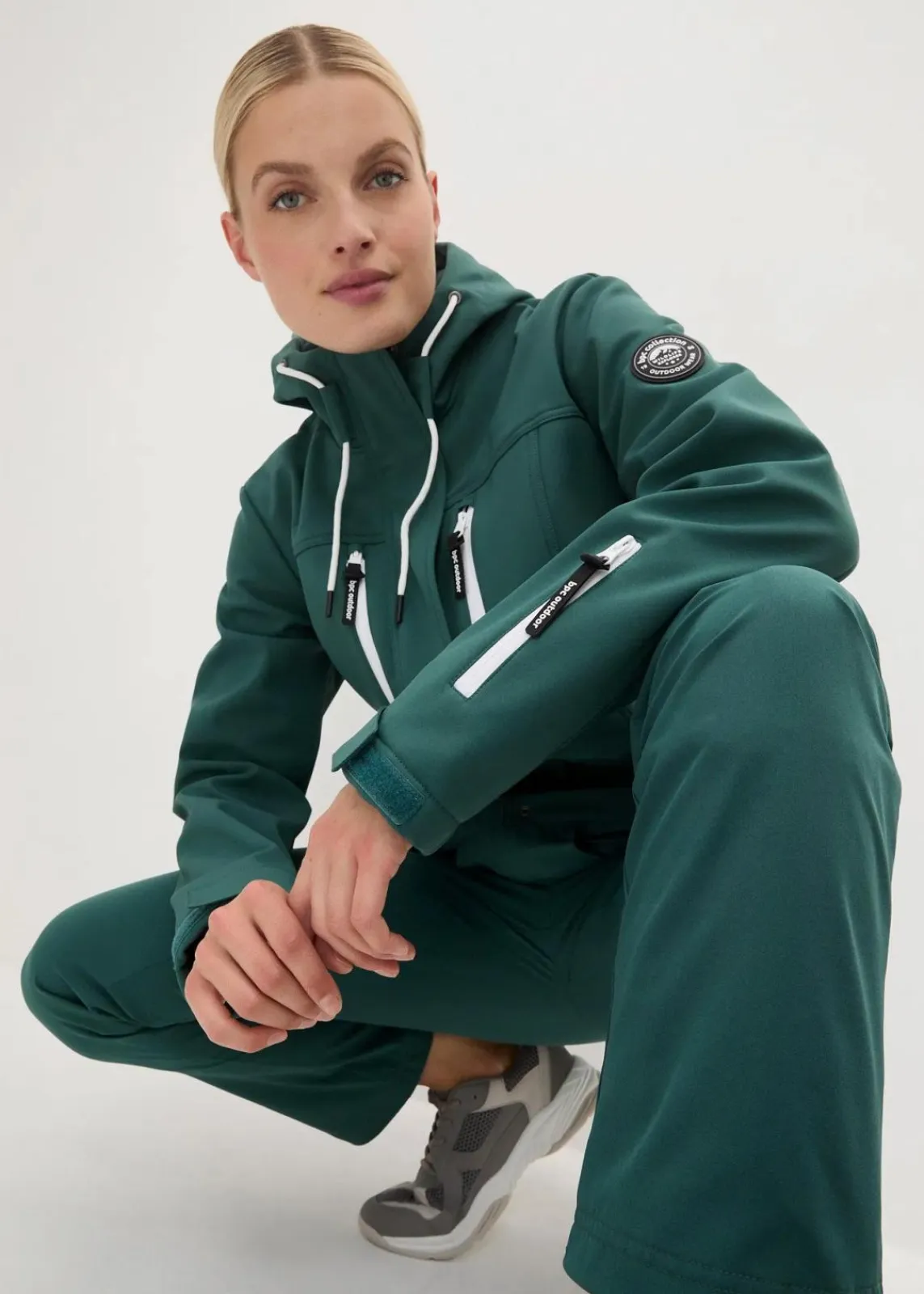 bonprix Nachhaltigere Materialien|Jacken & Mäntel^wasserabweisende Softshelljacke mattgrün