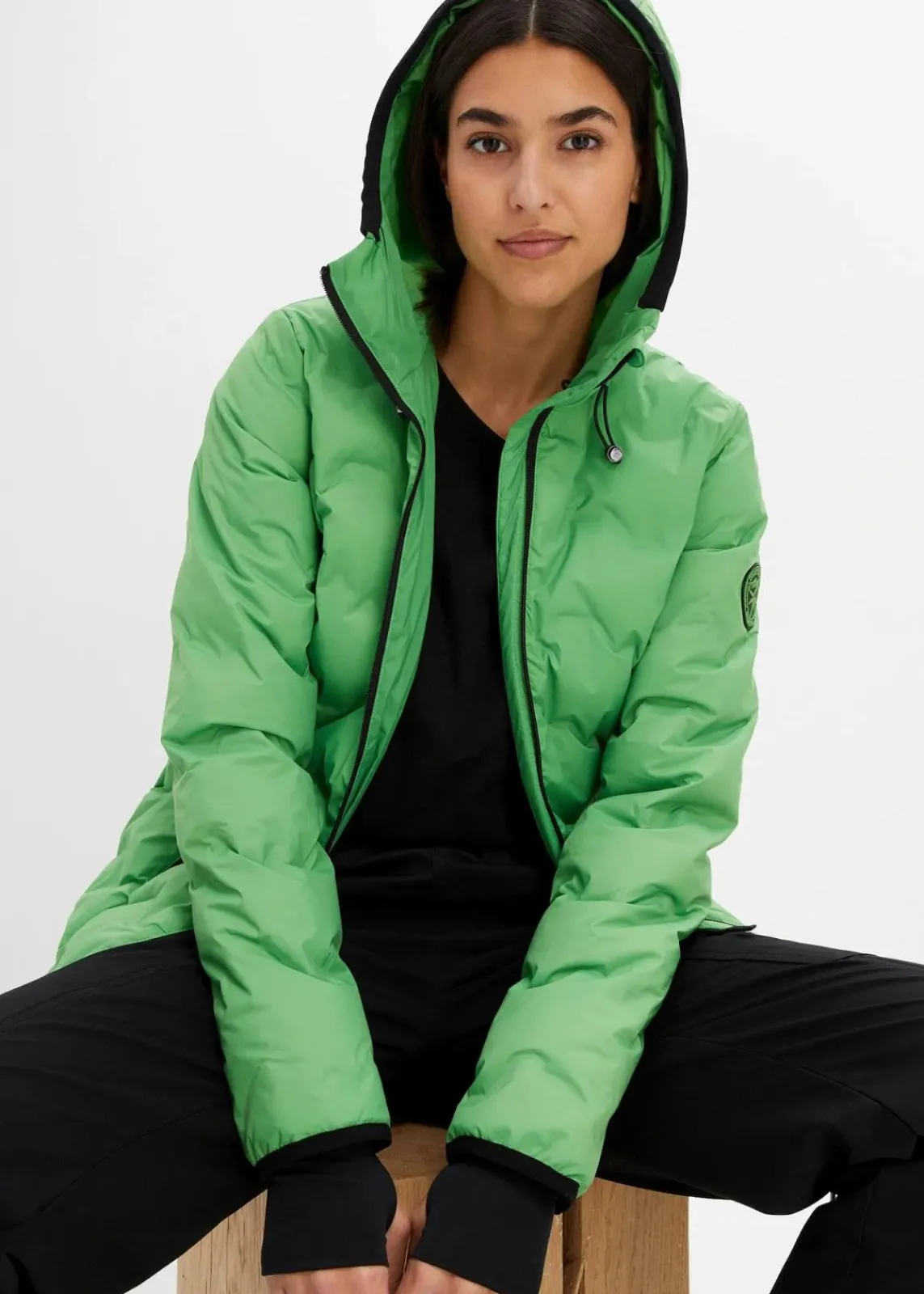 bonprix Bekleidung·Jumpsuits|Bekleidung·Sweat^wasserabweisende, ultraleichte Funktions-Jacke mattmoos