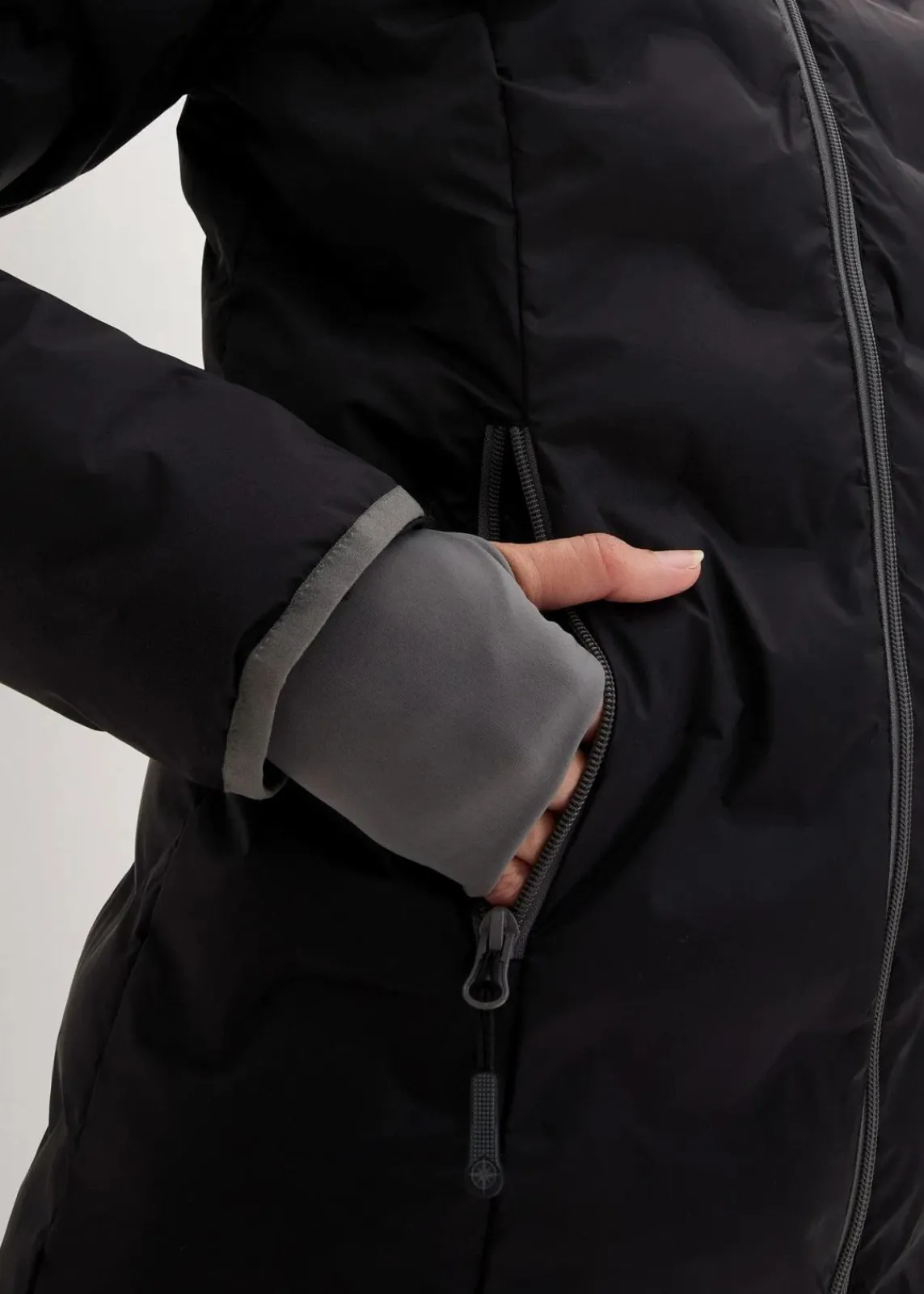 bonprix Jacken & Mäntel|Sportbekleidung^wasserabweisende, ultraleichte Funktions-Jacke schwarz