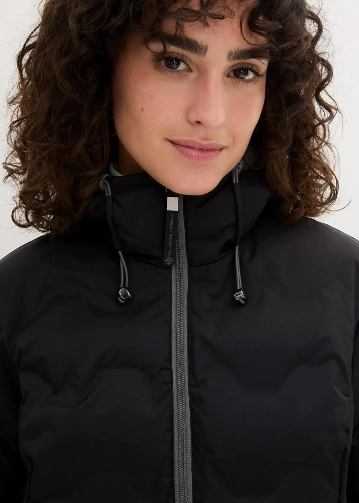 bonprix Jacken & Mäntel|Sportbekleidung^wasserabweisende, ultraleichte Funktions-Jacke schwarz