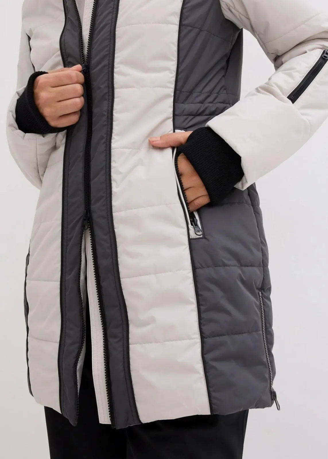 bonprix Bekleidung·Hosen|Jacken & Mäntel^wasserabweisender Outdoor-Kurzmantel mit Fellimitat silber/schiefergrau