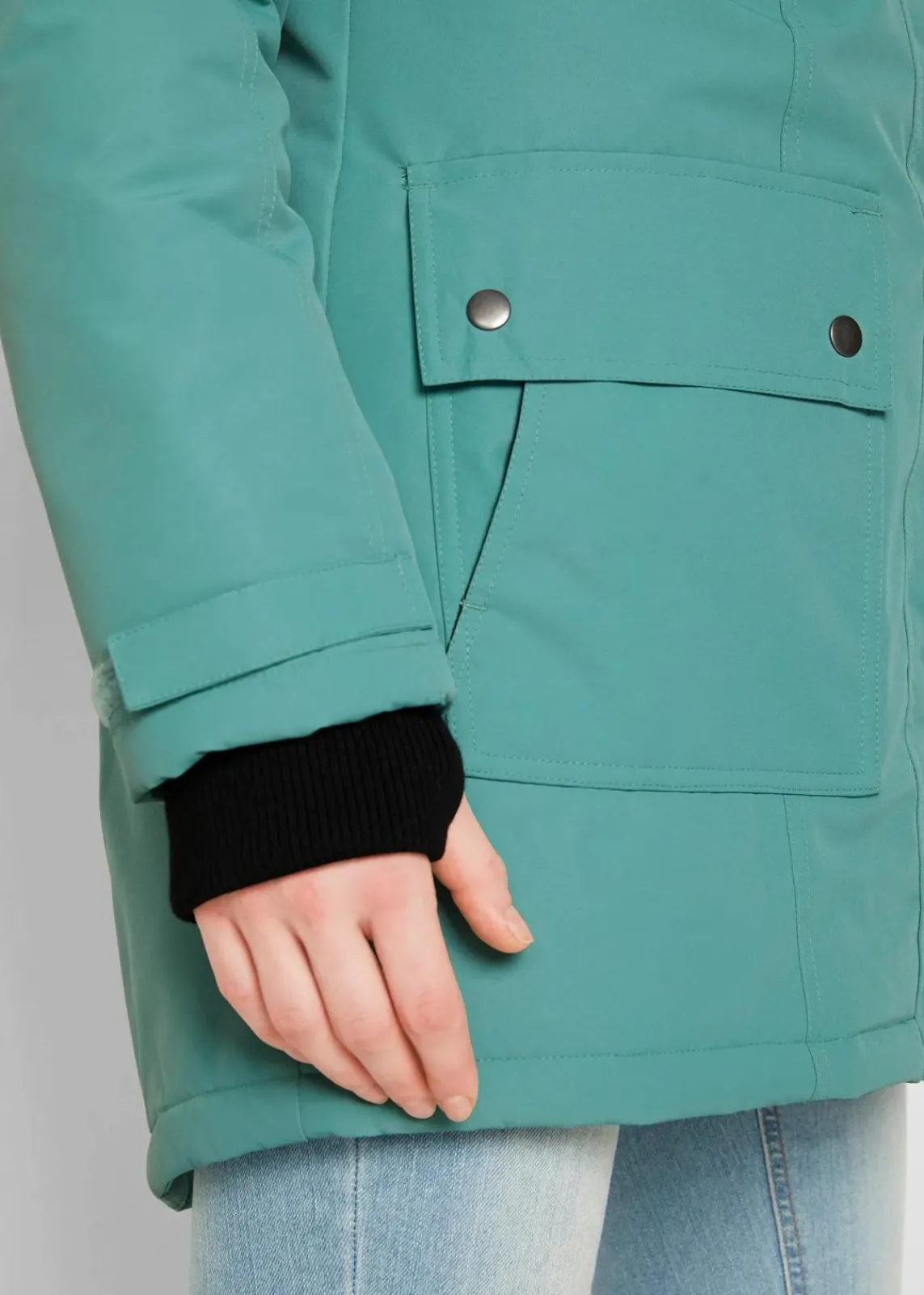 bonprix Bekleidung·Hosen|Nachhaltigere Materialien^wasserdichte Outdoor-Funktions-Jacke mit Kapuze rauchsalbei