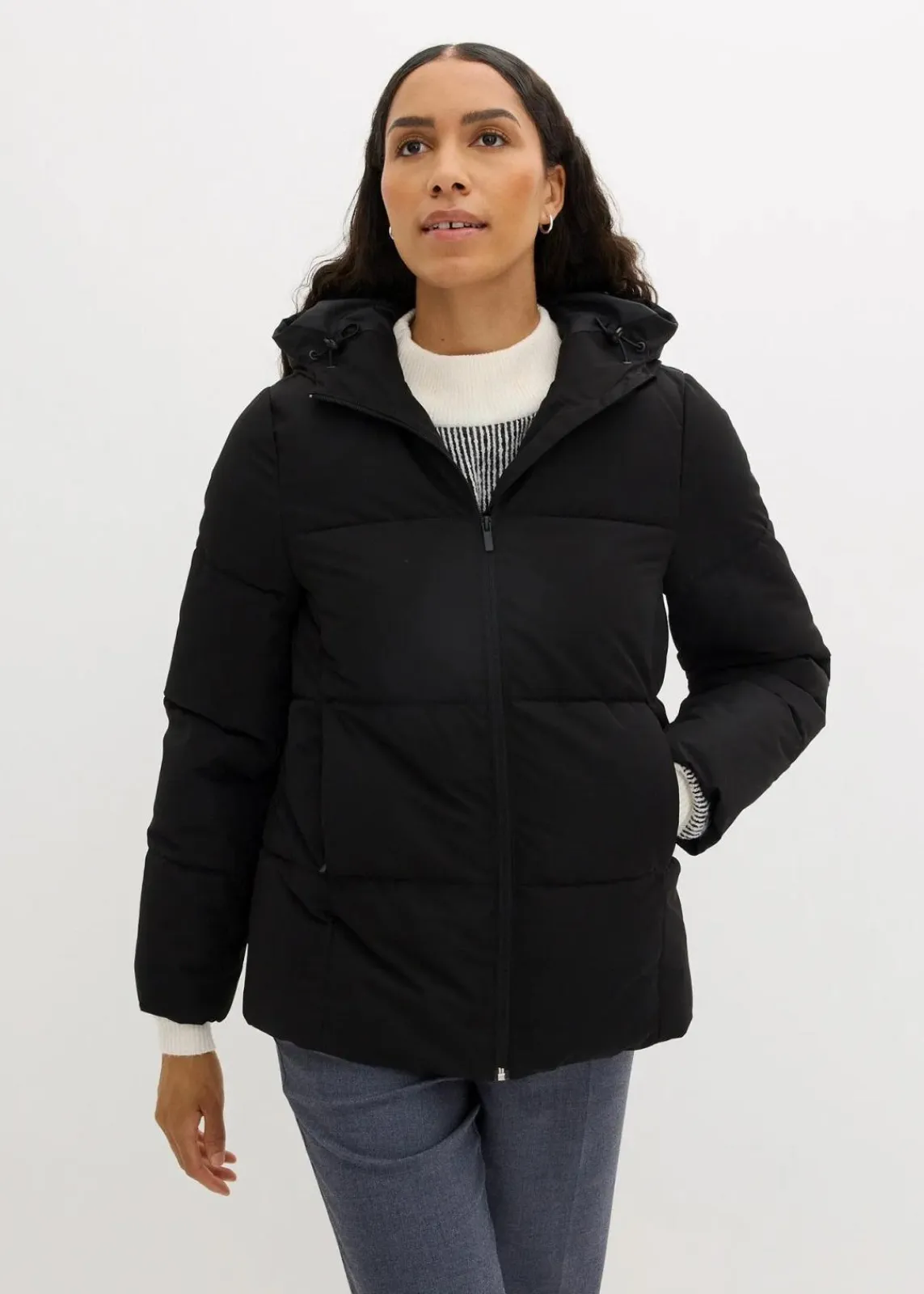 bonprix Bekleidung·Hosen|Jacken & Mäntel^Wattierte Steppjacke, kurz schwarz