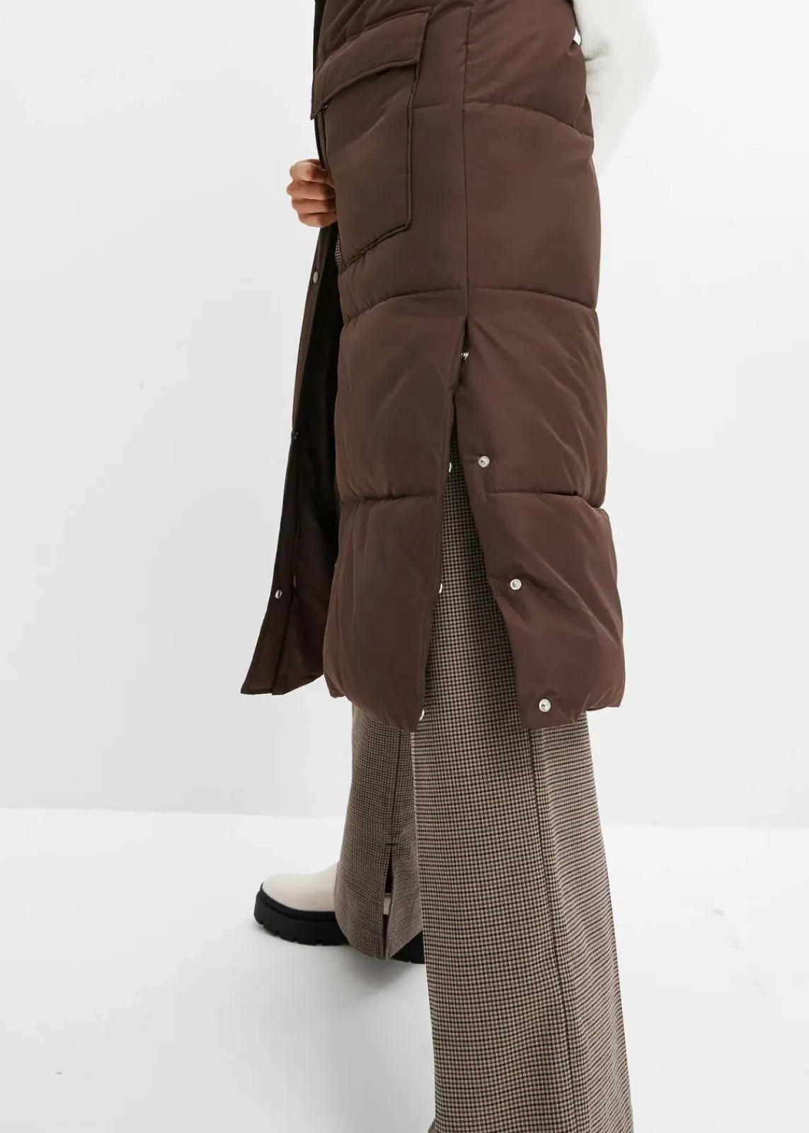 bonprix Nachhaltigere Materialien|Jacken & Mäntel^Wattierte Steppweste mit abnehmbarer Kapuze dunkelbraun
