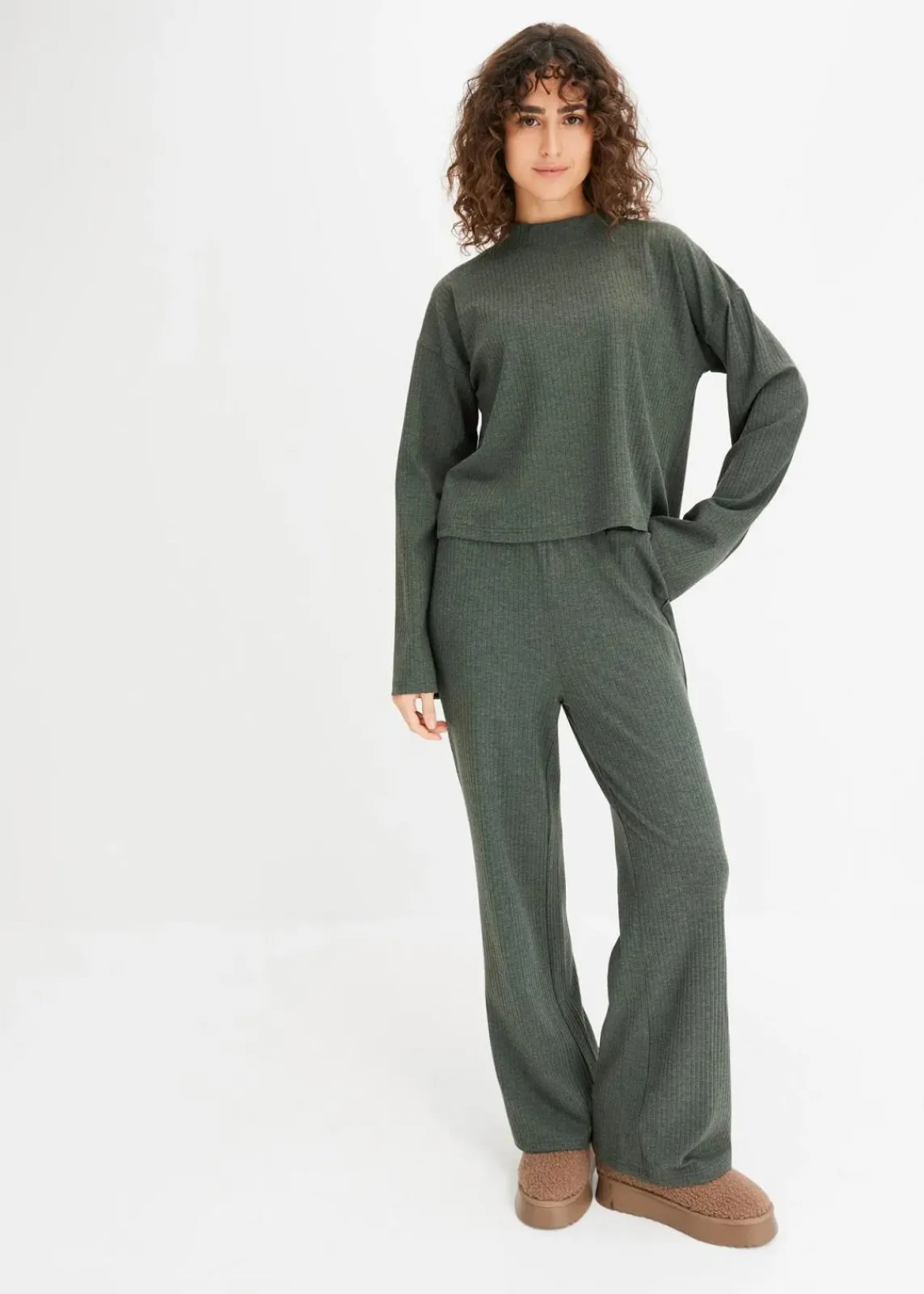 bonprix Wäsche·Nachtwäsche|Wäsche·Homewear^Weit geschnittener Loungewear Hausanzug aus weicher Rippe dunkelgrün meliert