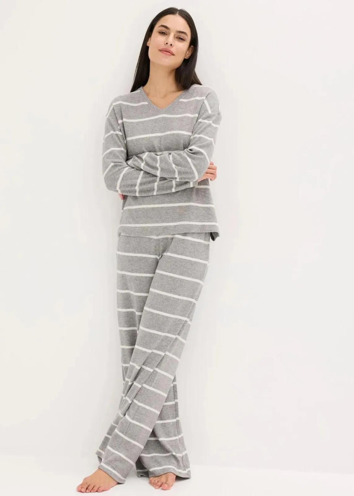 bonprix Wäsche·Homewear|Wäsche·Nachtwäsche^Weit geschnittener Loungewear Hausanzug aus weichem Material grau meliert/naturmeliert gestreift