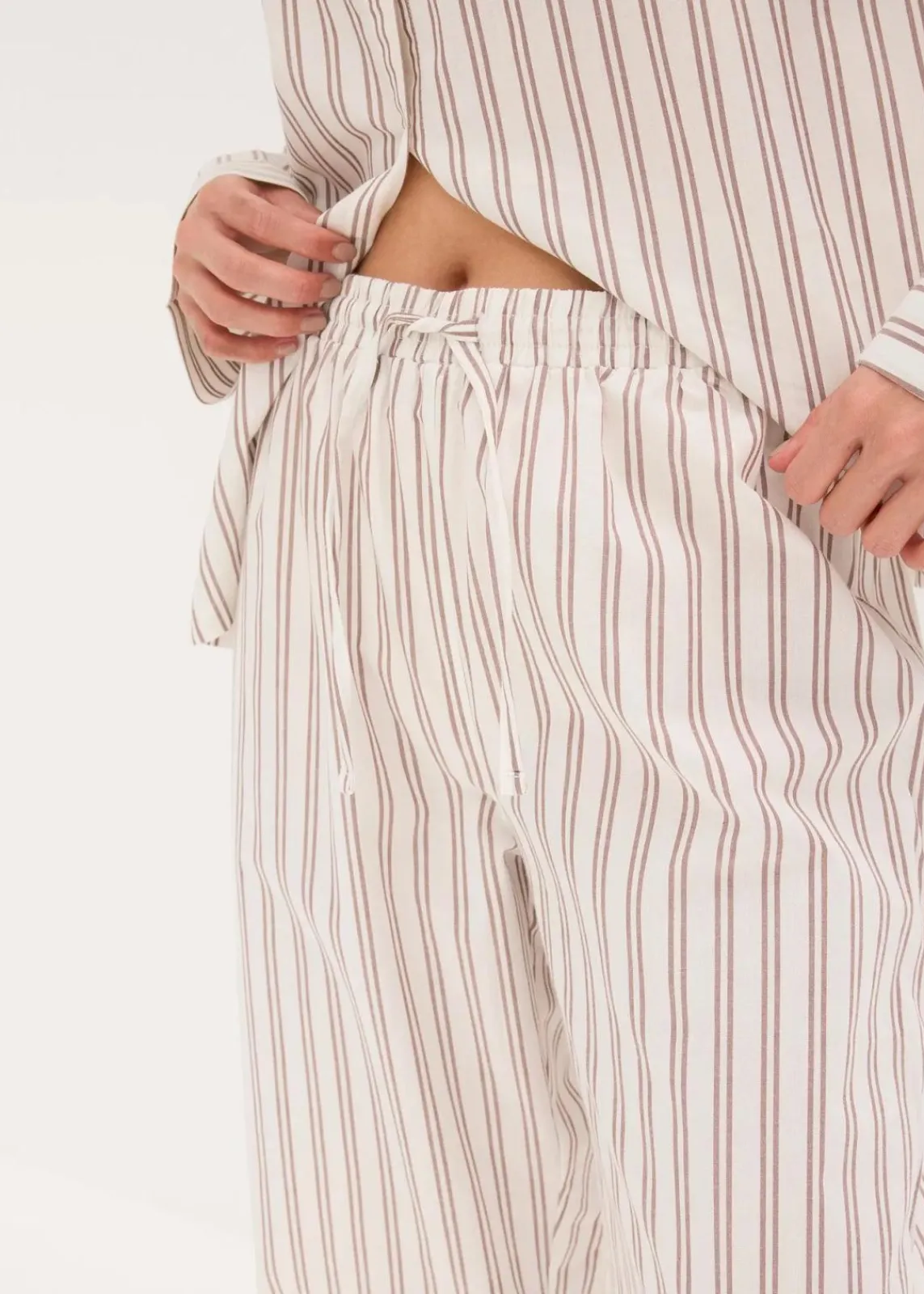 bonprix Wäsche·Homewear|Wäsche·Nachtwäsche^Weit geschnittener Loungewear Hausanzug aus gewebter Baumwolle natur/mattbraun gestreift