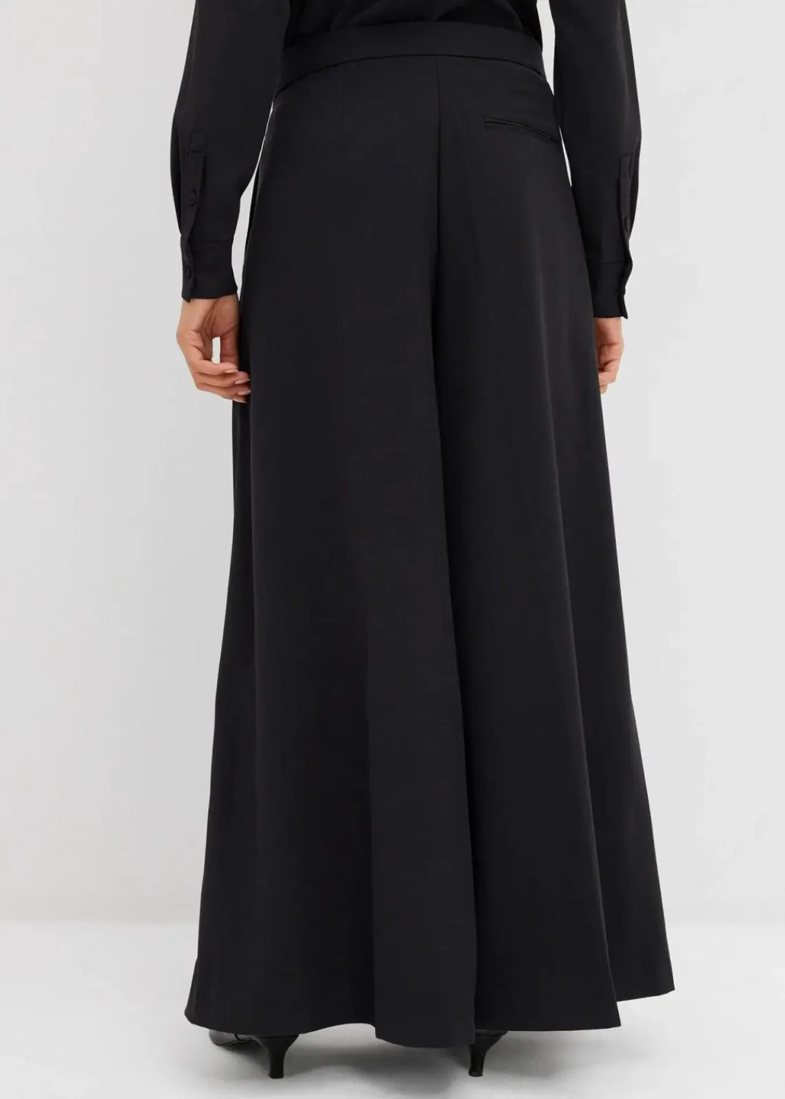 bonprix Bekleidung·Kleider|Hosen^Weite fließende Hose mit Komfortbund schwarz