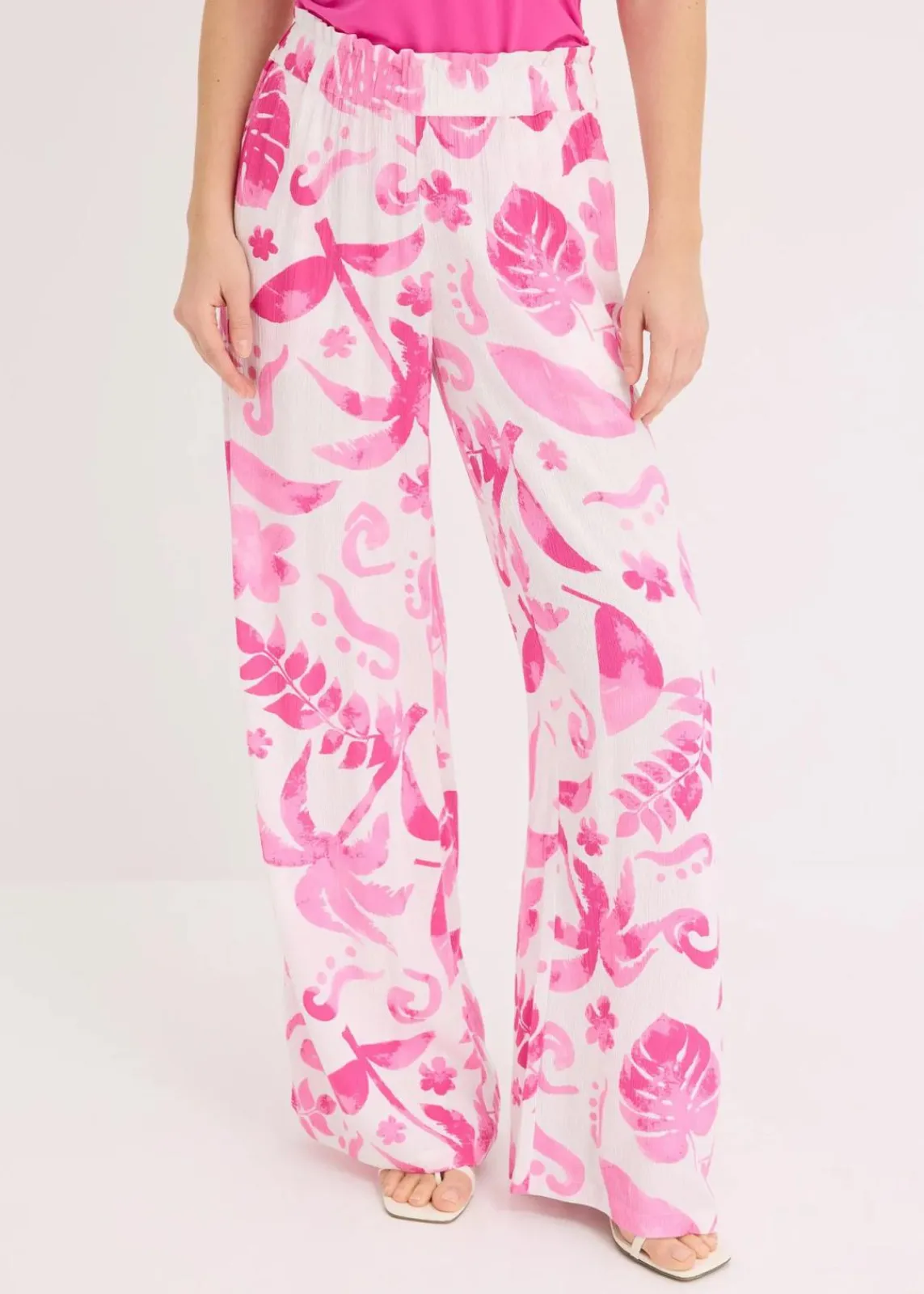 bonprix Nachhaltigere Materialien|Hosen^Weite Hose aus strukturierter Viskose weiß/fuchsia floral
