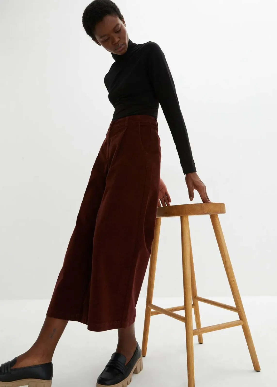 bonprix Hosen|Bekleidung·Kleider^Weite Stretchcord-Culotte mit High-Waist-Bequembund, 7/8-Länge kaffeebraun