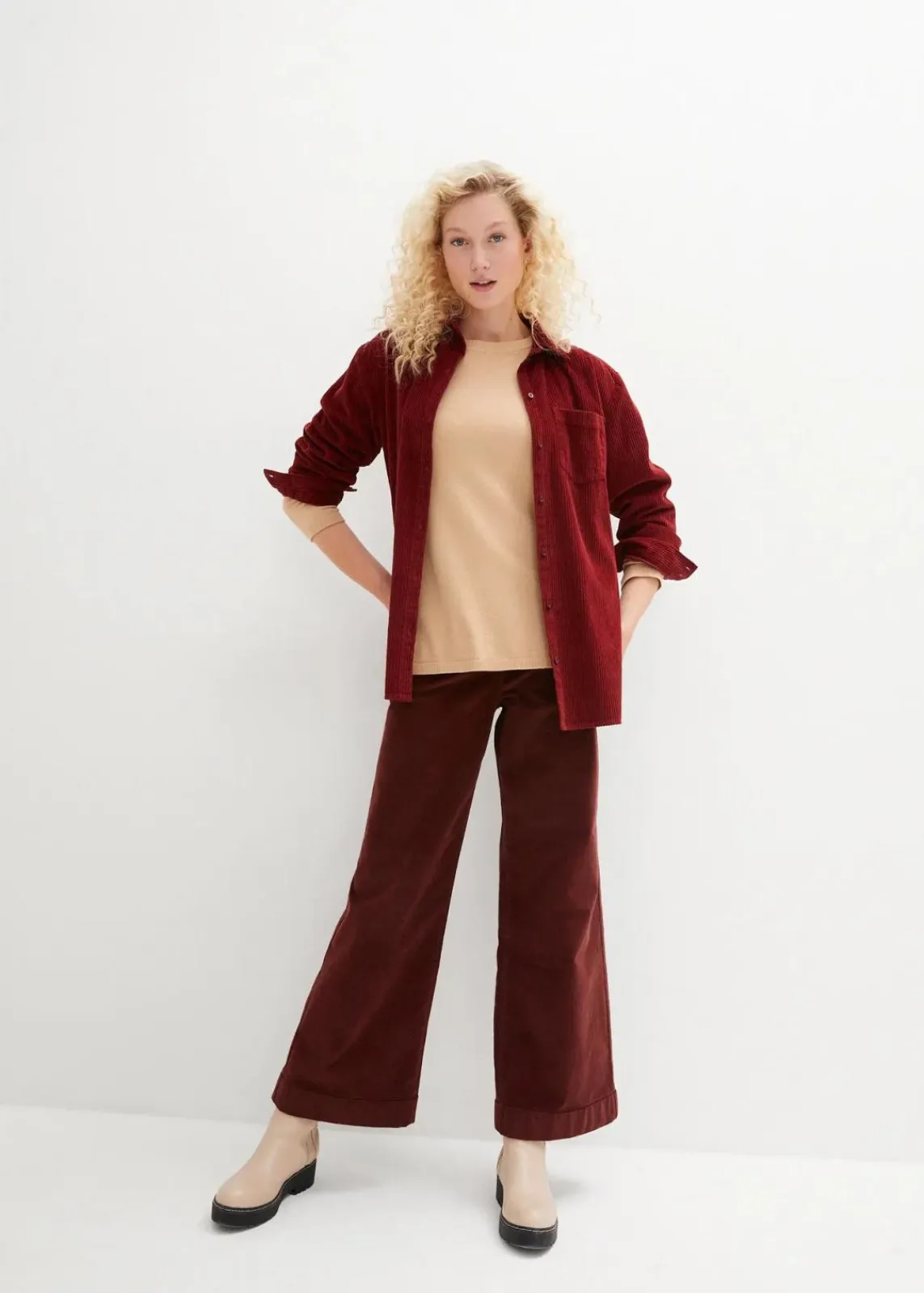 bonprix Bekleidung·Kleider|Hosen^Weite Stretch-Cordhose, High-Waist kaffeebraun