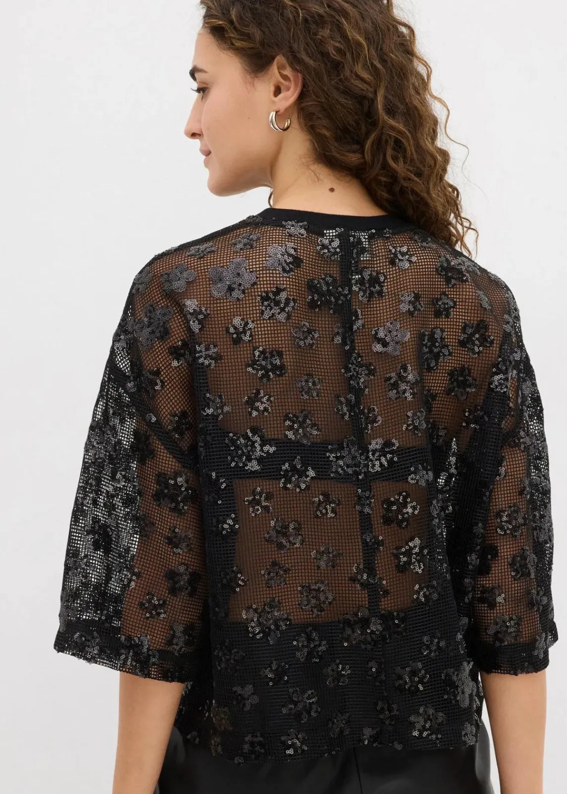 bonprix Bekleidung·Jacken & Mäntel|Blusen & Tuniken^Weites Blusenshirt mit hochwertigen Pailletten schwarz