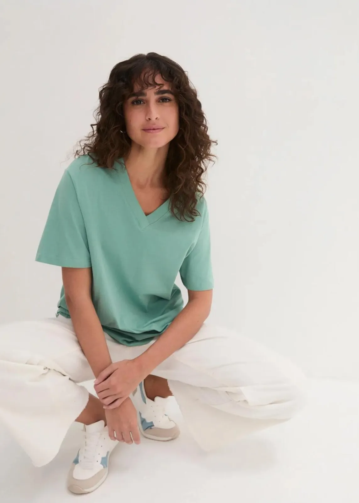 bonprix Shirts & Tops|Basics^Weites Long-Shirt mit V-Ausschnitt, Kurzarm (5er Pack) helllimone + salbeigrün + mitternachtsblau + hellgrau meliert + schwarz