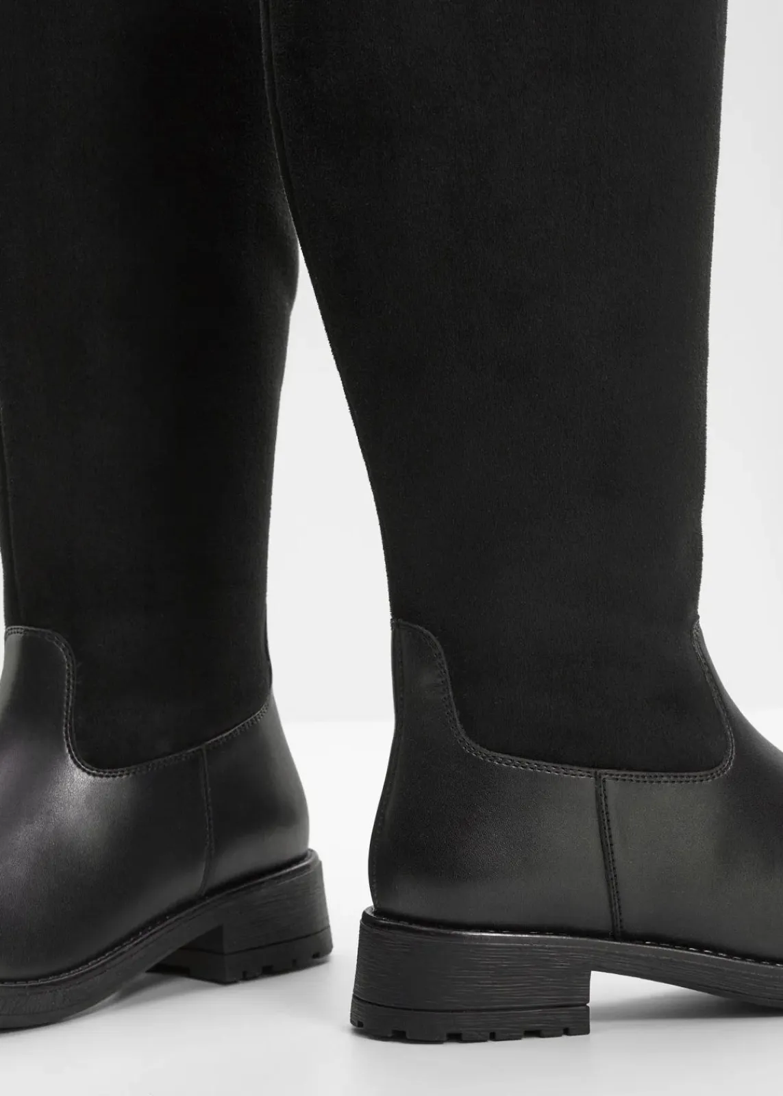 bonprix Stiefel^Weitschaftstiefel schwarz